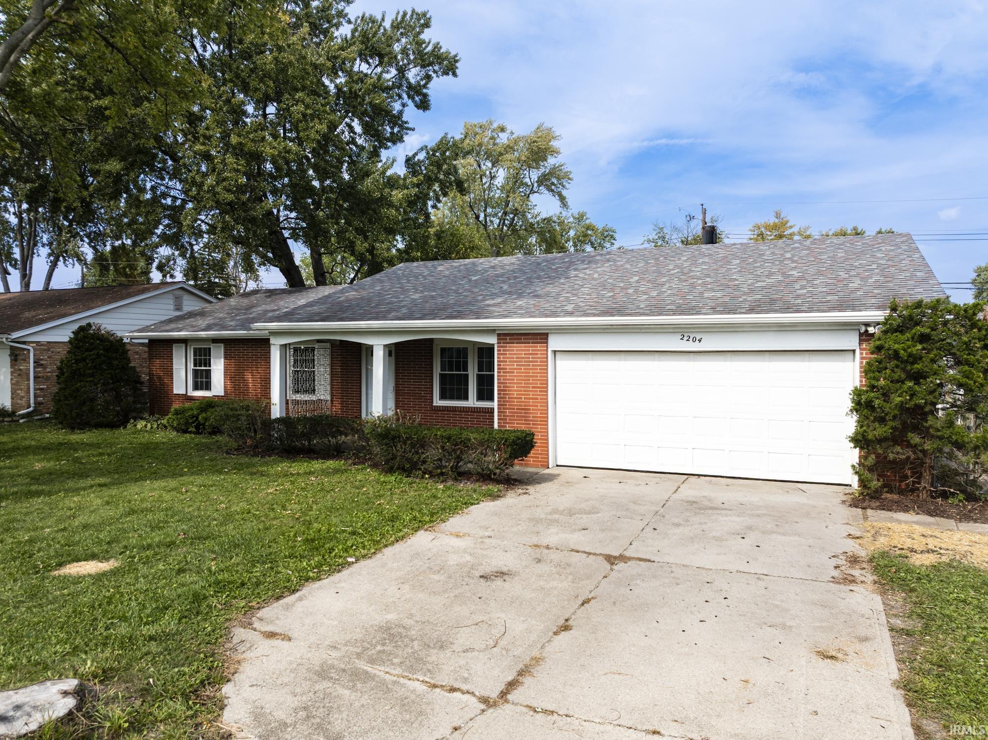 Manufactured home for sale at 2204 W Purdue Ave, Muncie, IN 47304 | MLS# 202641243
