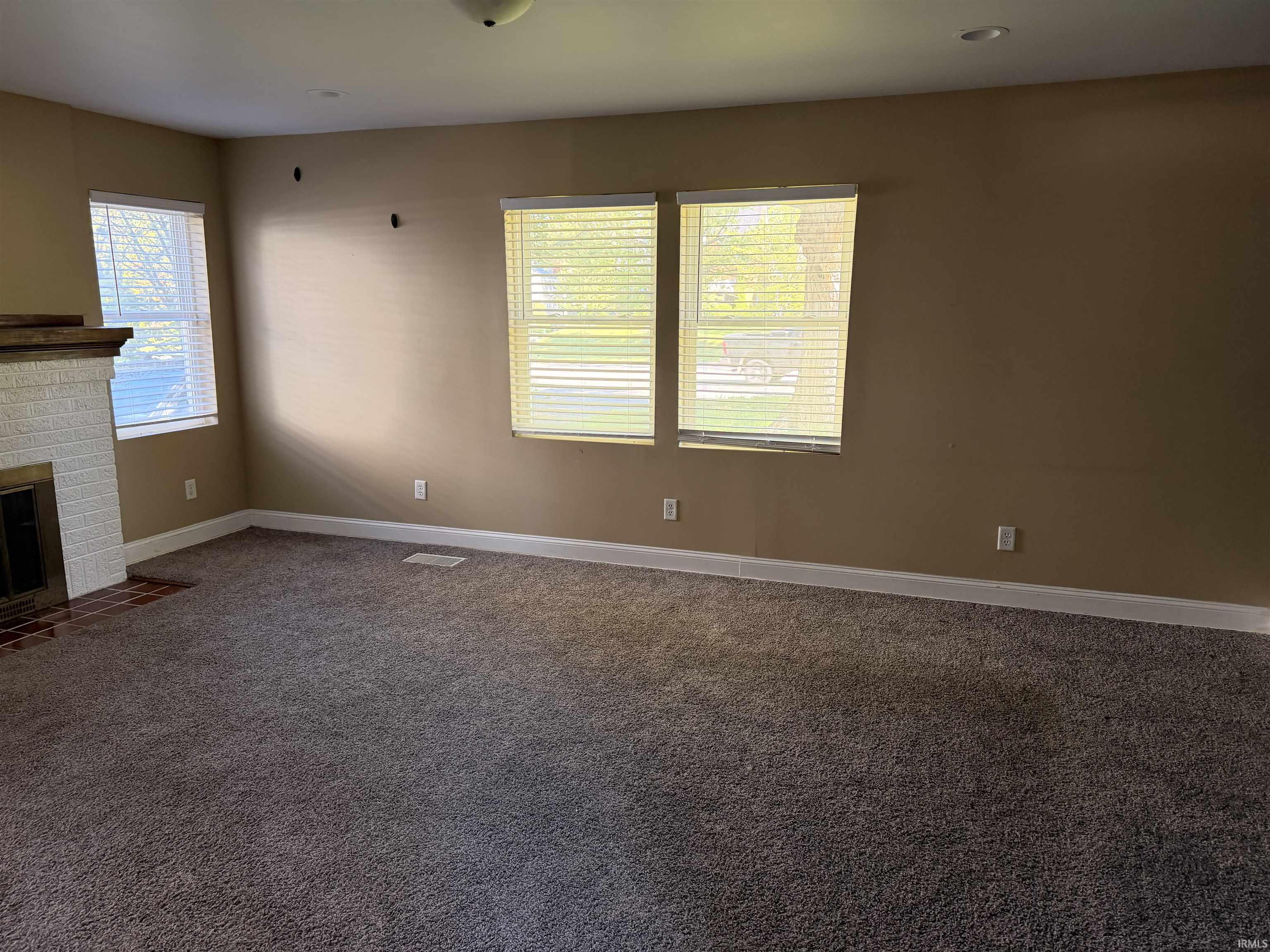 Photo 2 of Manufactured home for sale at 3205 S Michigan St, South Bend, IN 46614 | MLS# 202641249 | Listing updated on 2026-10-05