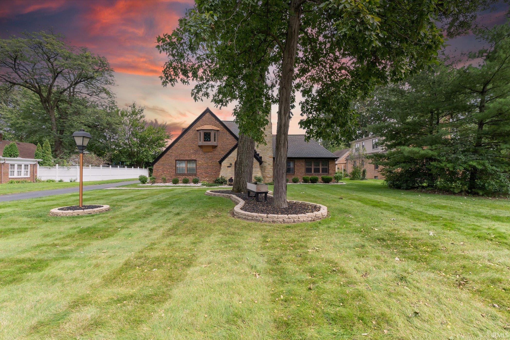 Photo 3 of Manufactured home for sale at 3812 Kirkwood Dr, Fort Wayne, IN 46805 | MLS# 202641290 | Listing updated on 2026-10-06