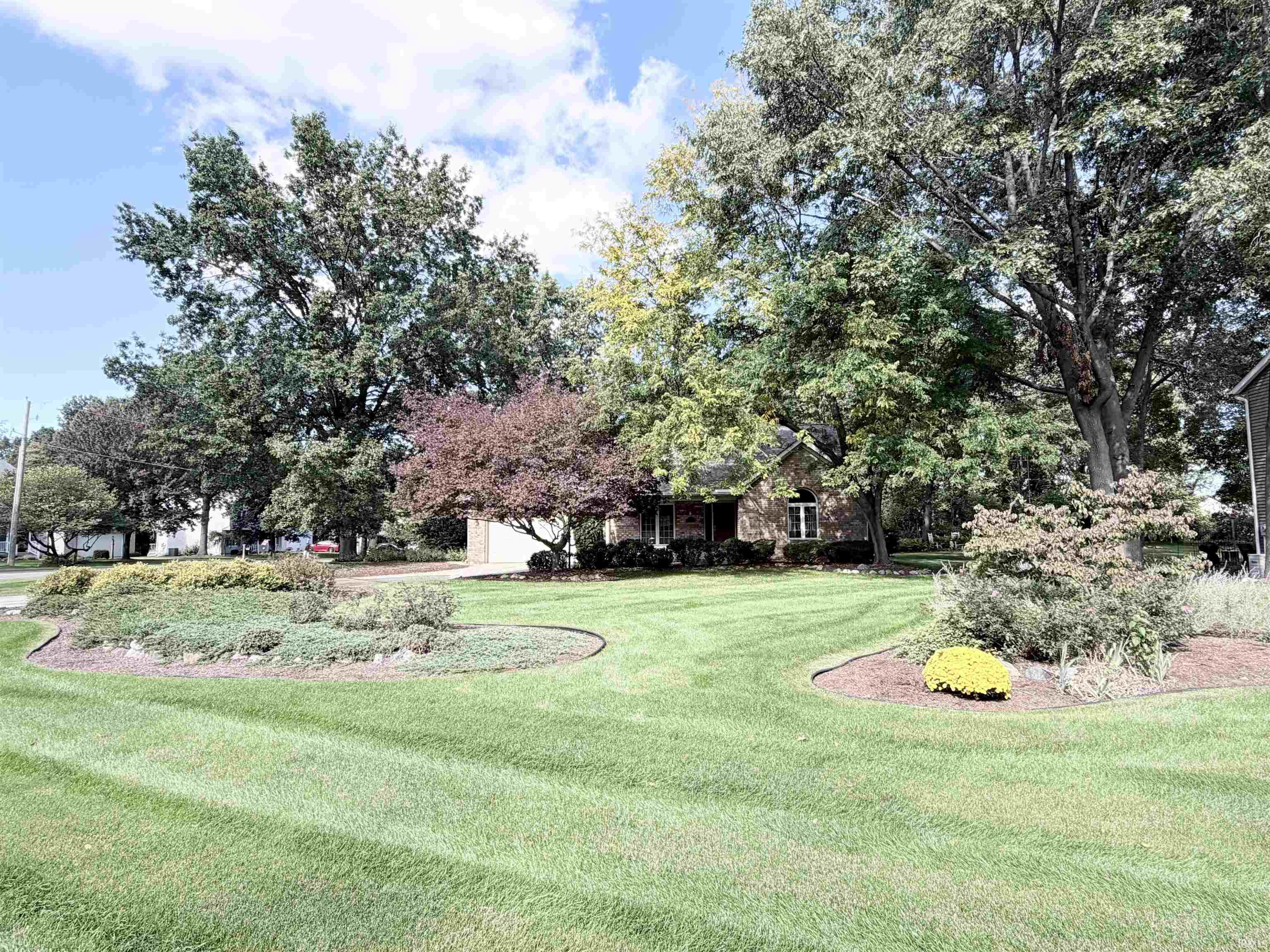 Photo 3 of Sale Pending at 57360 Peachstone Dr, South Bend, IN 46619 | MLS# 202641293 | Listing updated on 2026-10-07