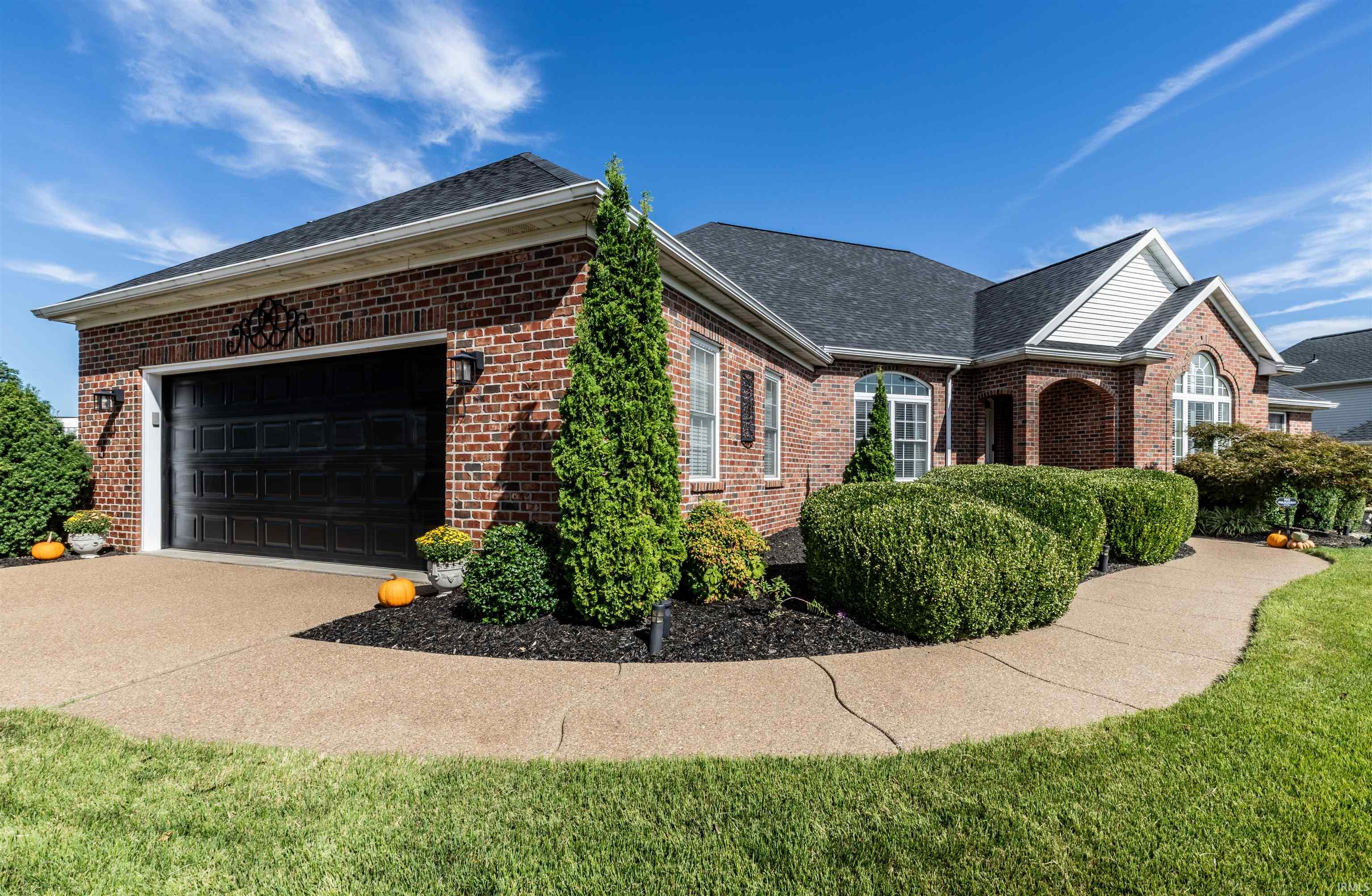 Photo 3 of Sale Pending at 4400 Windham Dr, Evansville, IN 47725 | MLS# 202641301 | Listing updated on 2026-10-06