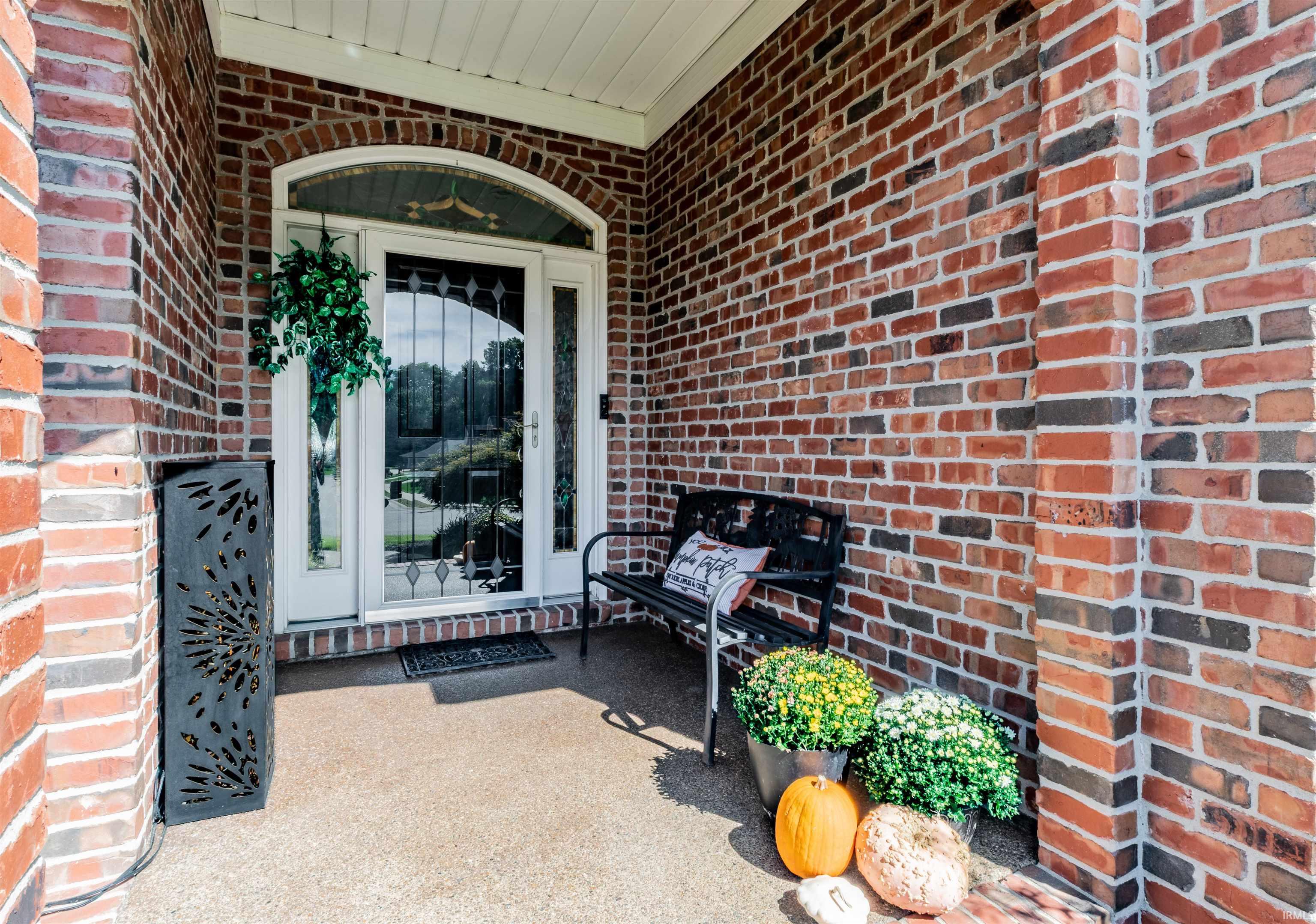 Photo 4 of Sale Pending at 4400 Windham Dr, Evansville, IN 47725 | MLS# 202641301 | Listing updated on 2026-10-06
