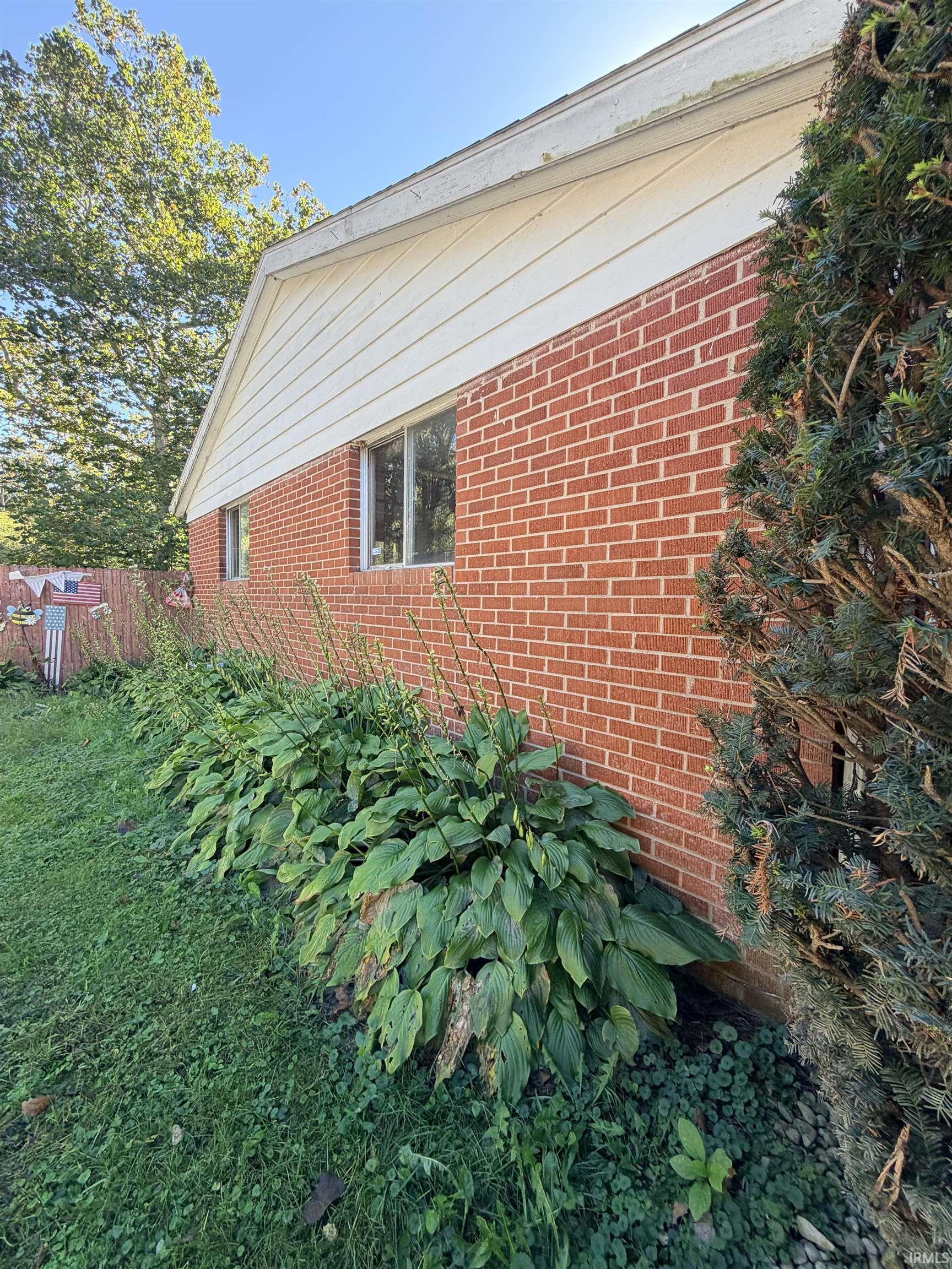 Photo 2 of Manufactured home for sale at 2300 S Wisteria Ln, Muncie, IN 47302 | MLS# 202641314 | Listing updated on 2026-10-06