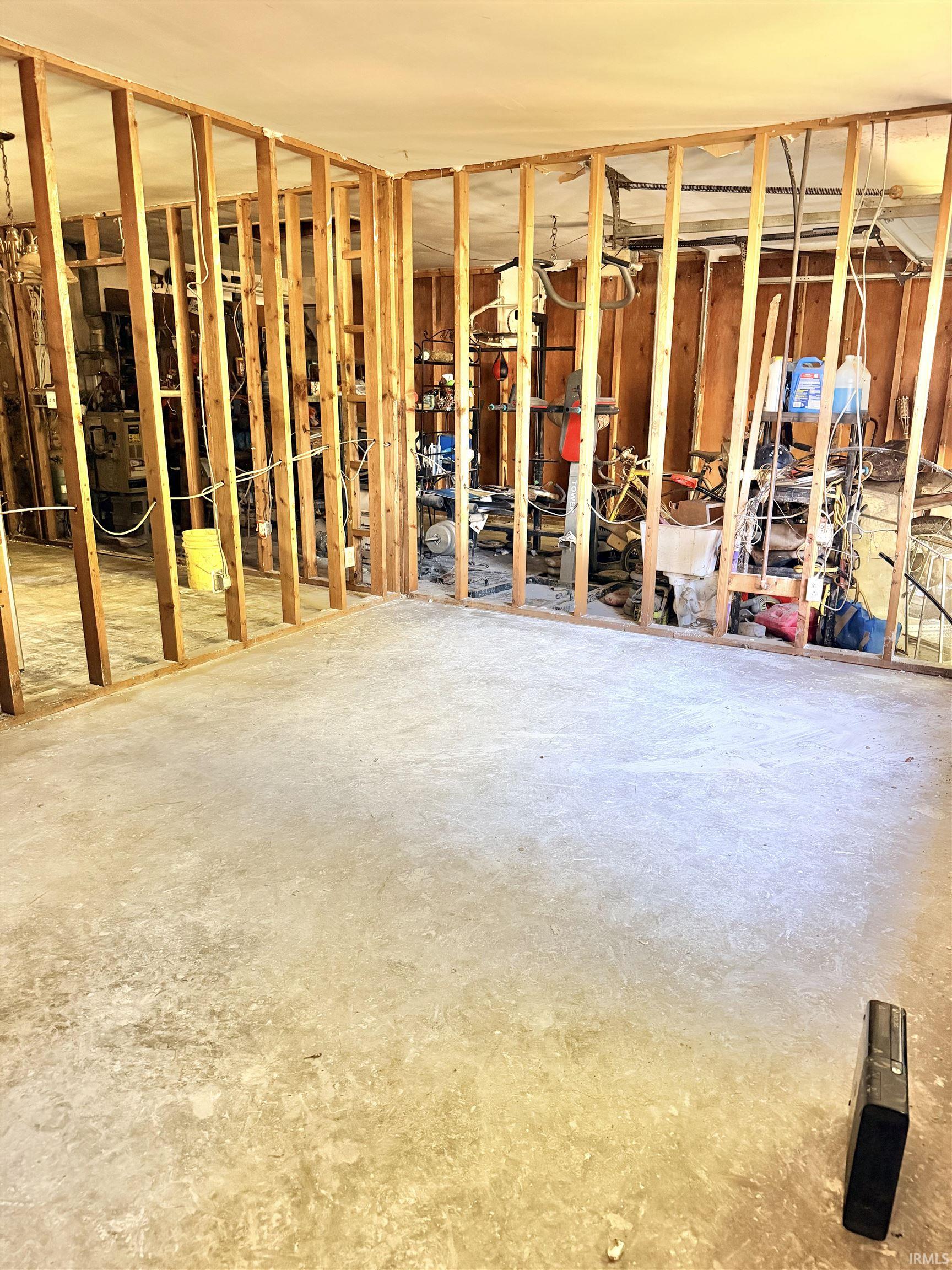 Photo 4 of Manufactured home for sale at 2300 S Wisteria Ln, Muncie, IN 47302 | MLS# 202641314 | Listing updated on 2026-10-06