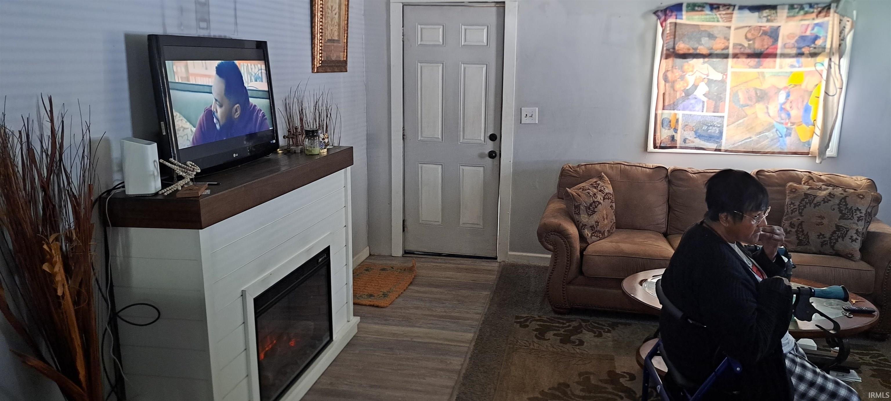 Photo 4 of Manufactured home for sale at 1212 E 5th Street, Muncie, IN 47302 | MLS# 202641321 | Listing updated on 2026-10-21