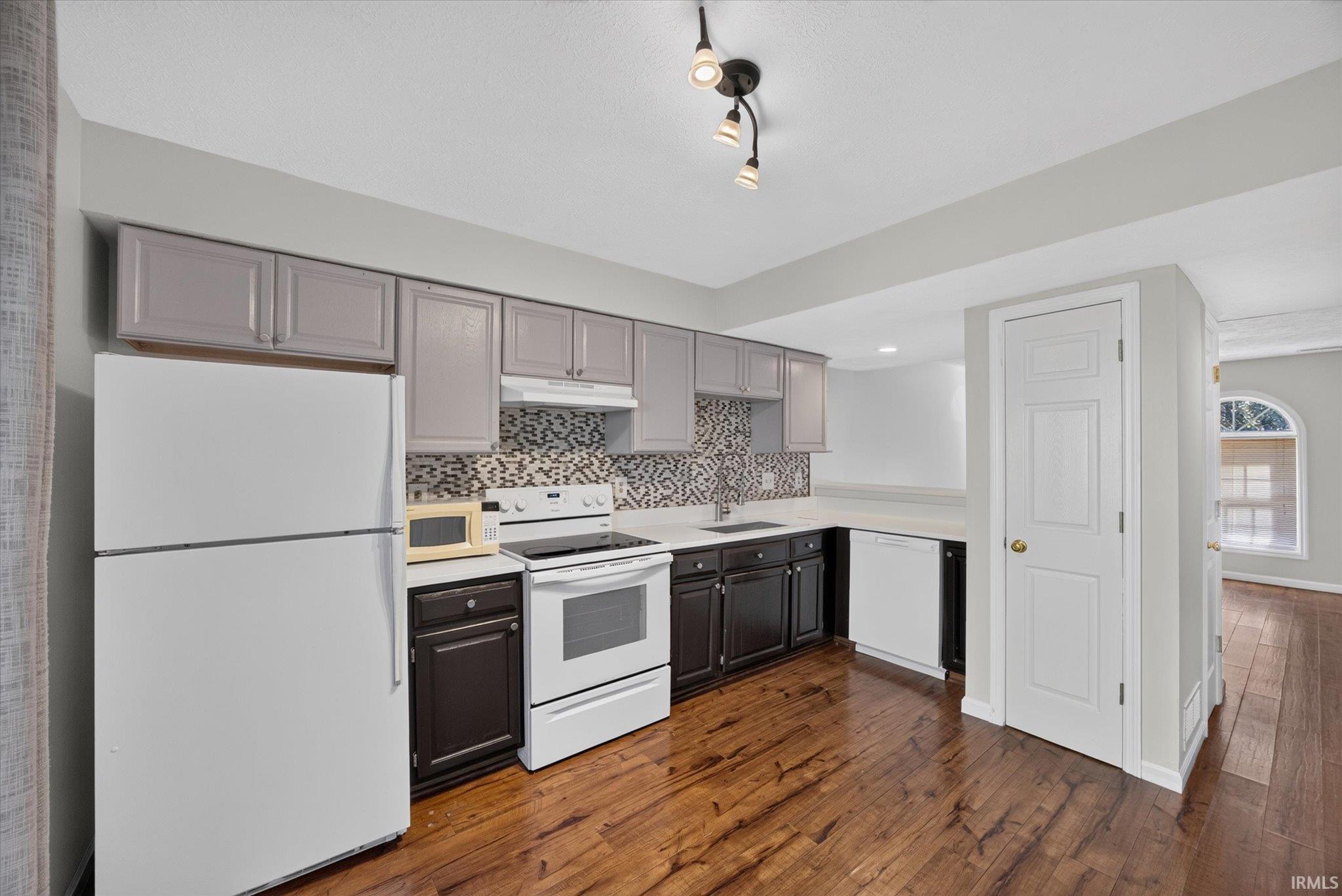 Photo 4 of Condo for sale at 722 E Sherwood Hills Dr, Bloomington, IN 47401 | MLS# 202641329 | Listing updated on 2026-10-06