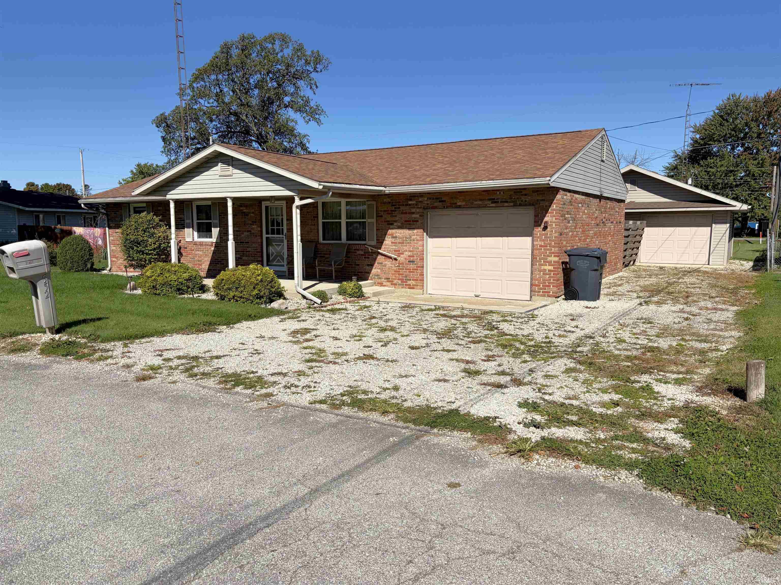 Photo 3 of Manufactured home for sale at 552 S W Shadey Ln, Winchester, IN 47394 | MLS# 202641330 | Listing updated on 2026-10-06