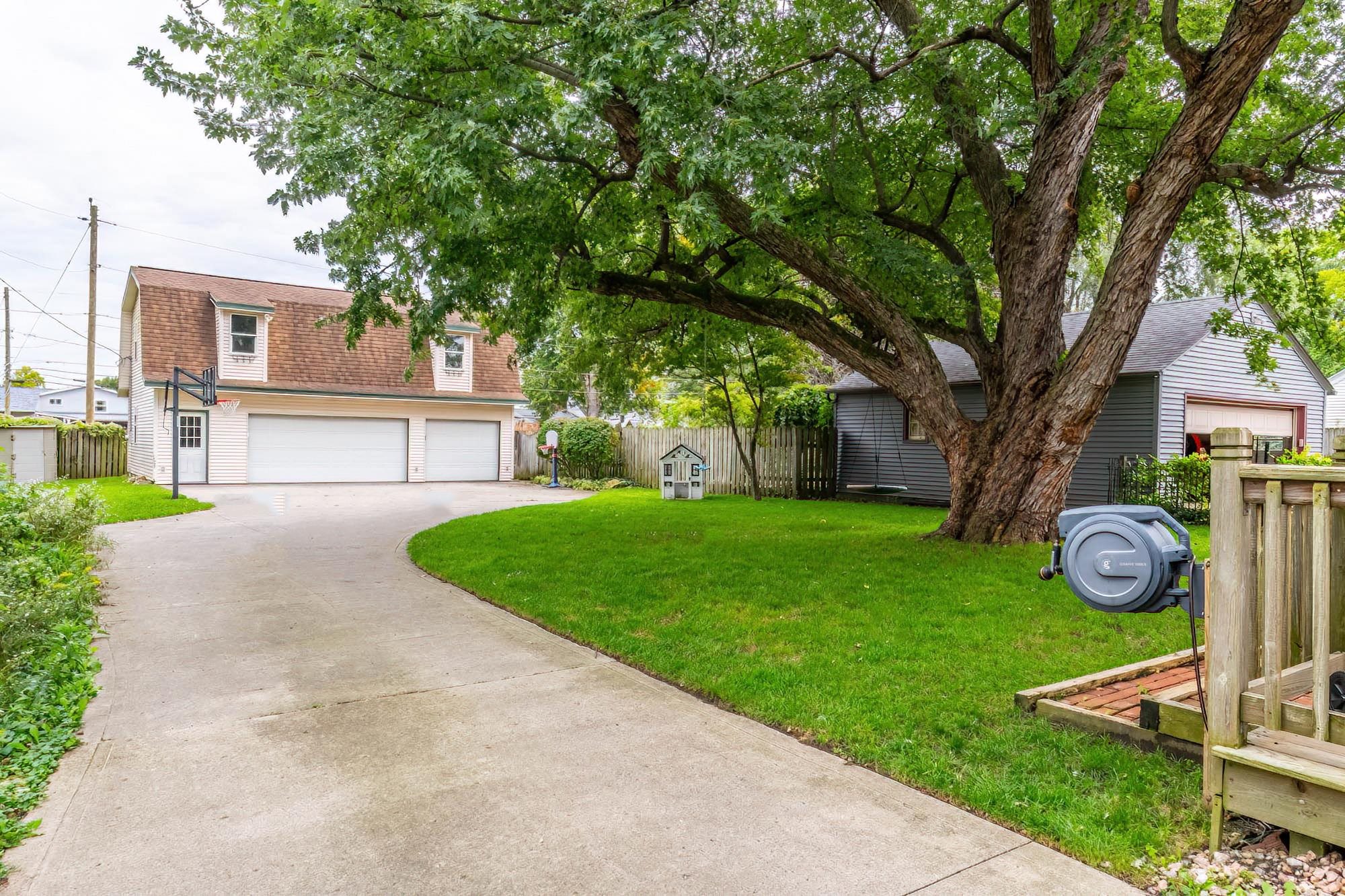 Photo 3 of Manufactured home for sale at 803 Oak St, New Haven, IN 46774 | MLS# 202641334 | Listing updated on 2026-10-06
