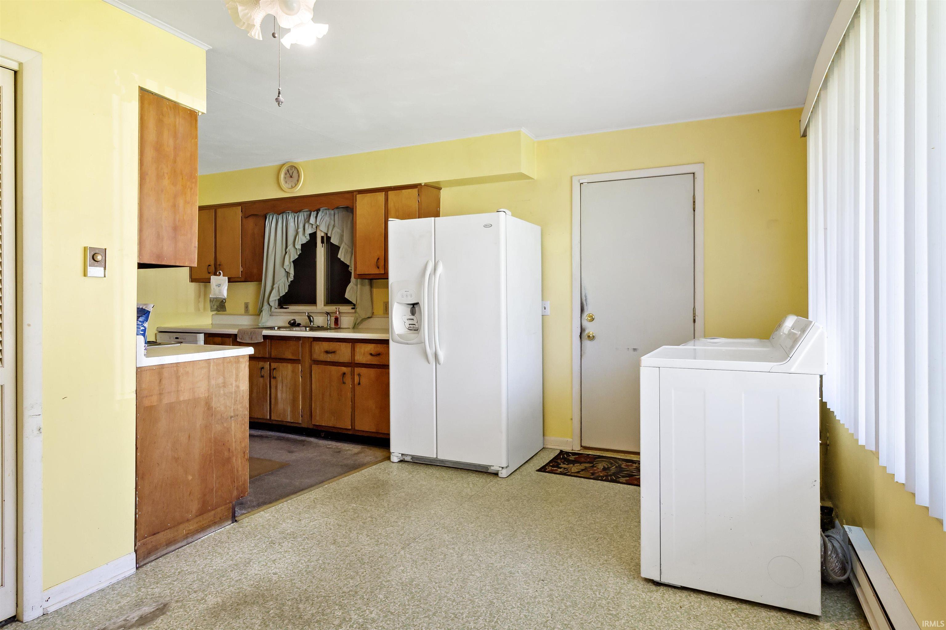 Photo 3 of Manufactured home for sale at 724 E Bradford St, Marion, IN 46952 | MLS# 202641336 | Listing updated on 2026-10-06