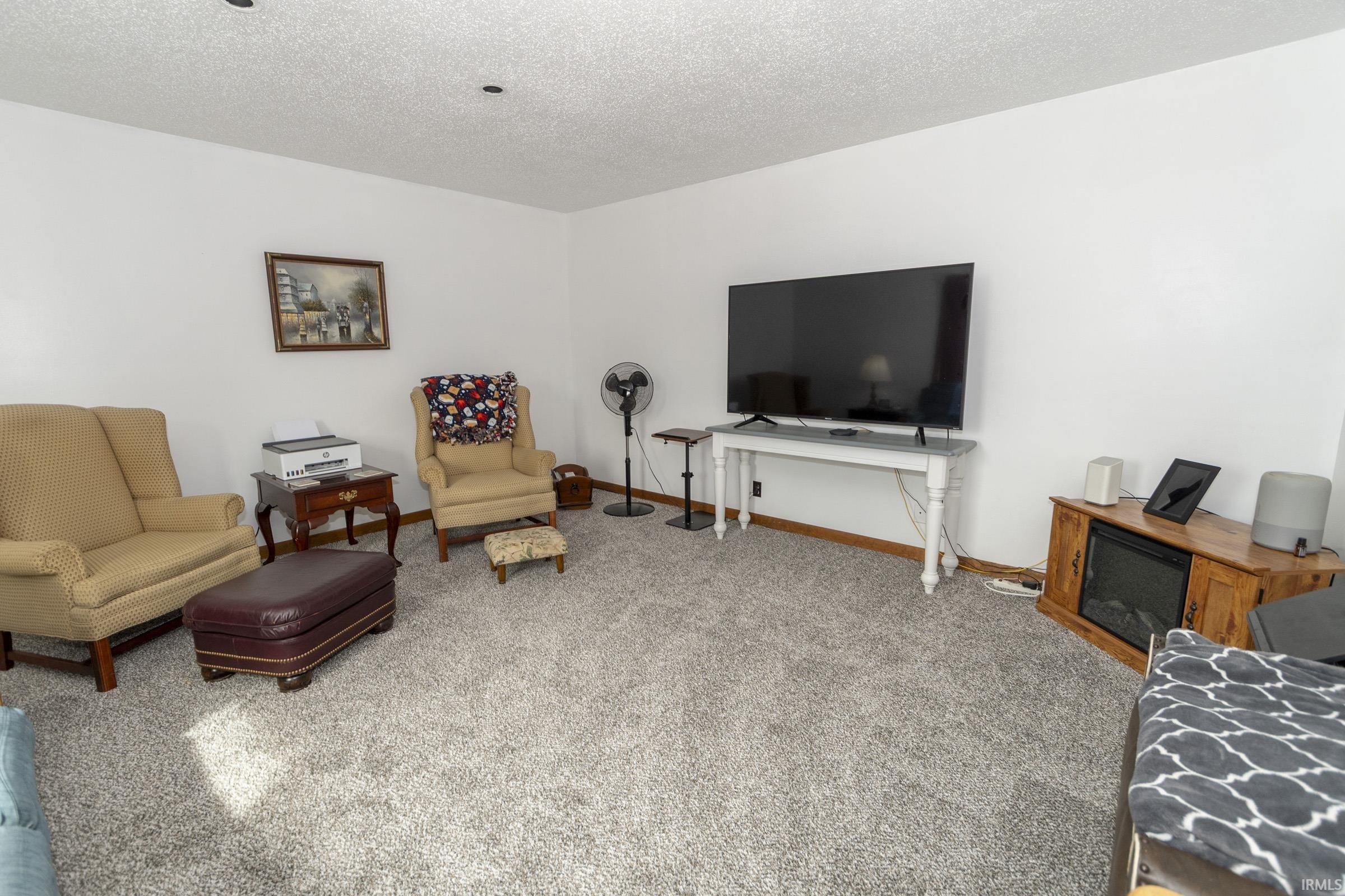 Photo 2 of Manufactured home for sale at 211 E Russ Ave, Mishawaka, IN 46545 | MLS# 202641359 | Listing updated on 2026-10-06