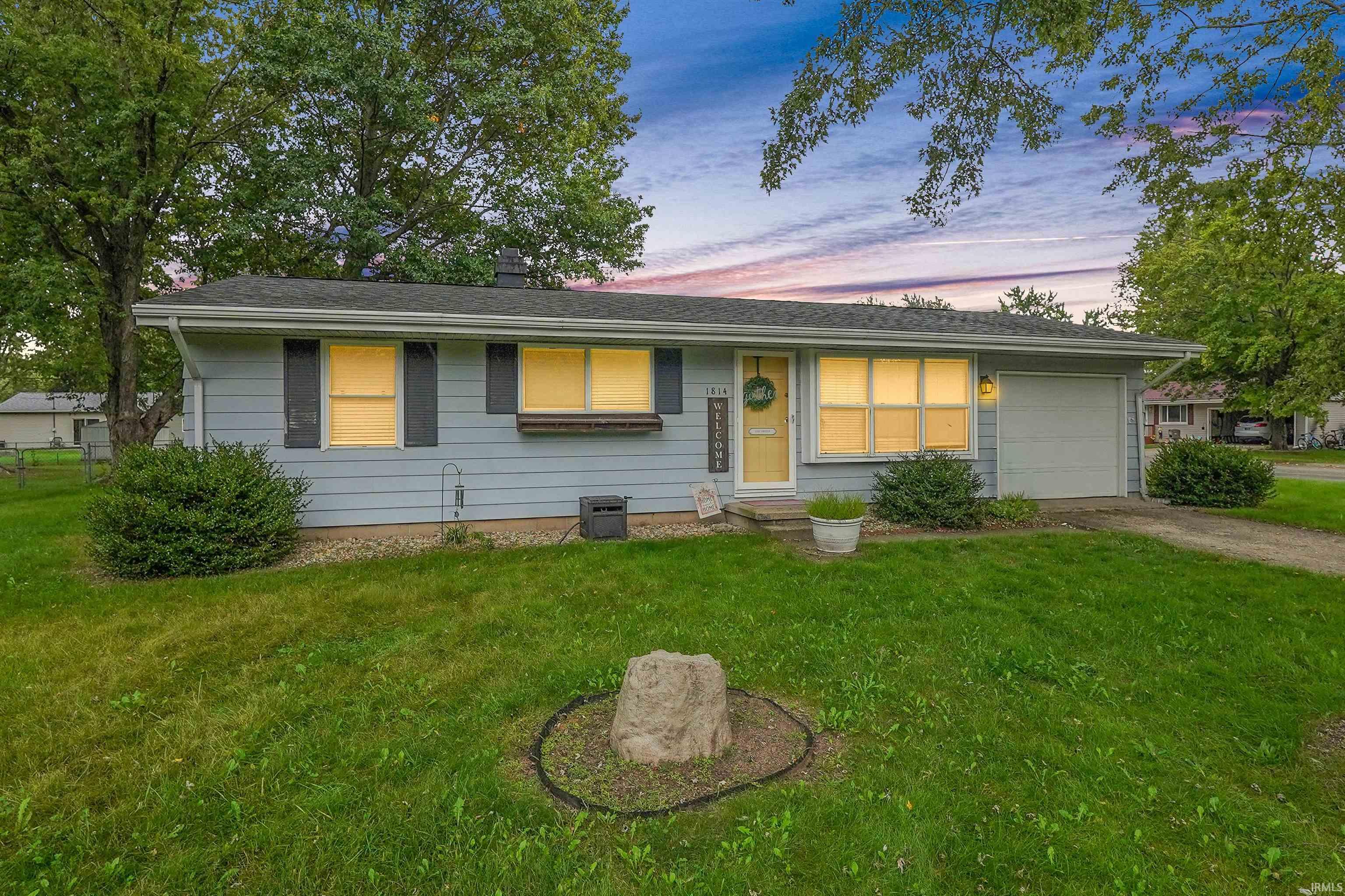 Photo 2 of Manufactured home for sale at 1814 Cambridge Dr, Warsaw, IN 46580 | MLS# 202641365 | Listing updated on 2026-10-06