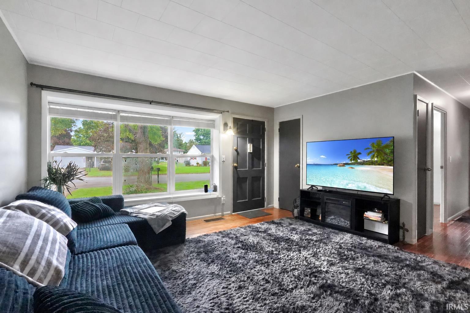 Photo 3 of Manufactured home for sale at 1814 Cambridge Dr, Warsaw, IN 46580 | MLS# 202641365 | Listing updated on 2026-10-06