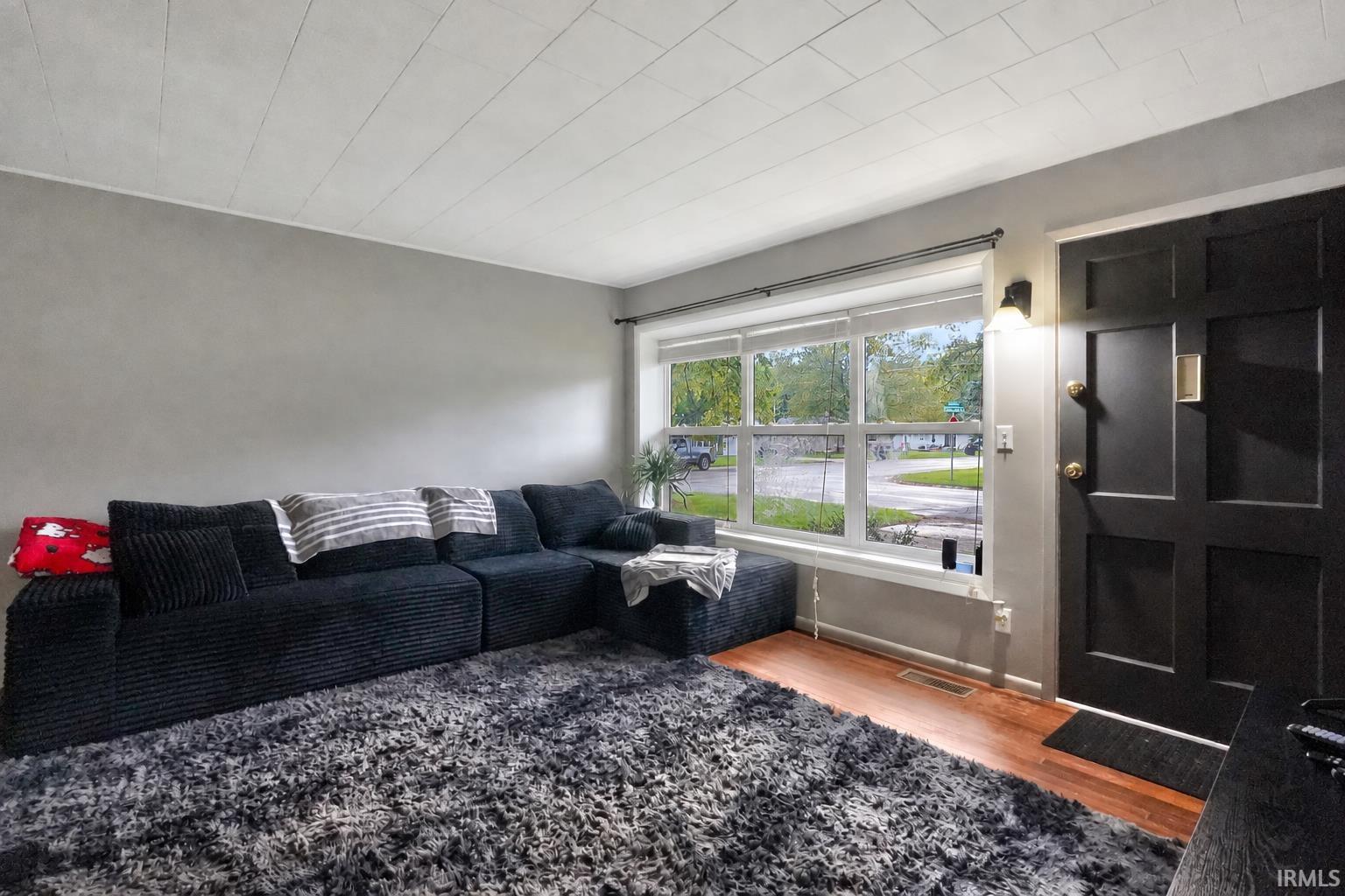 Photo 3 of Manufactured home for sale at 1814 Cambridge Dr, Warsaw, IN 46580 | MLS# 202641365 | Listing updated on 2026-10-06