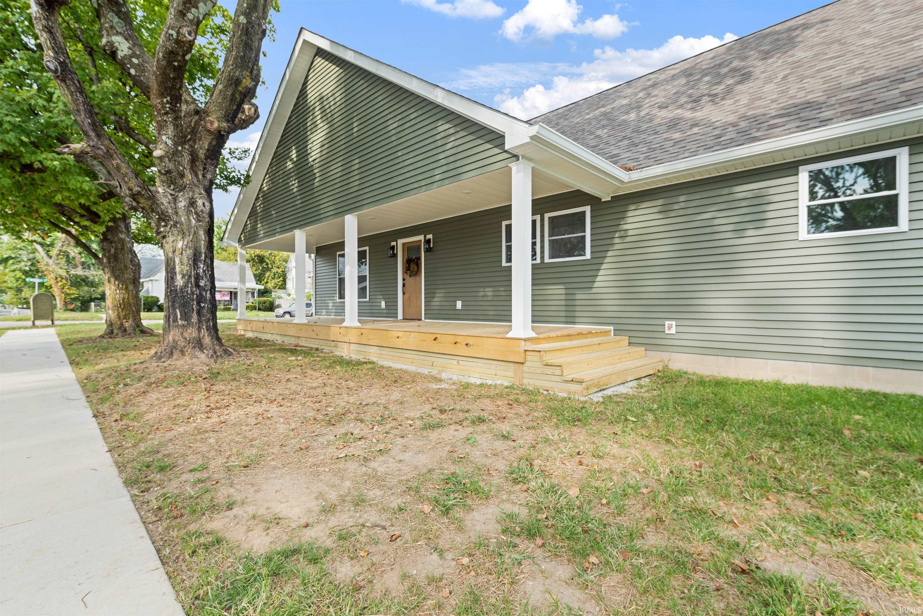 Photo 2 of Manufactured home for sale at 324 W Warren St, Mitchell, IN 47446 | MLS# 202641367 | Listing updated on 2026-10-06