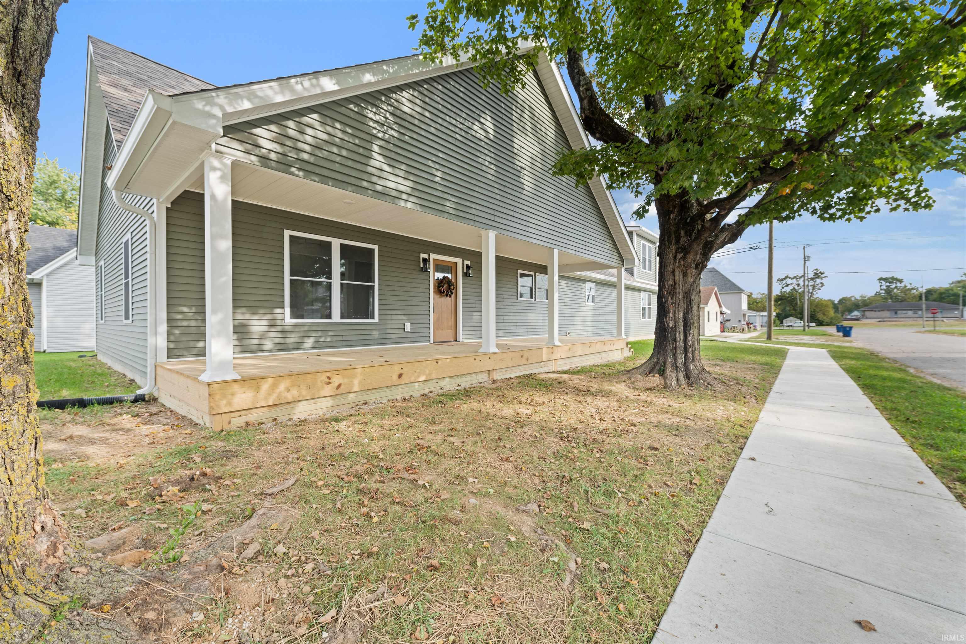 Photo 3 of Manufactured home for sale at 324 W Warren St, Mitchell, IN 47446 | MLS# 202641367 | Listing updated on 2026-10-06