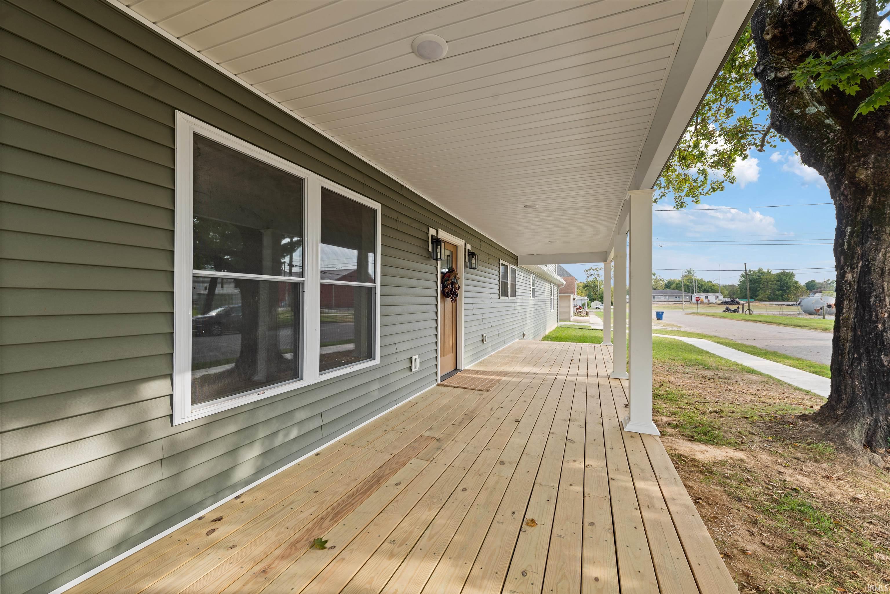 Photo 4 of Manufactured home for sale at 324 W Warren St, Mitchell, IN 47446 | MLS# 202641367 | Listing updated on 2026-10-06
