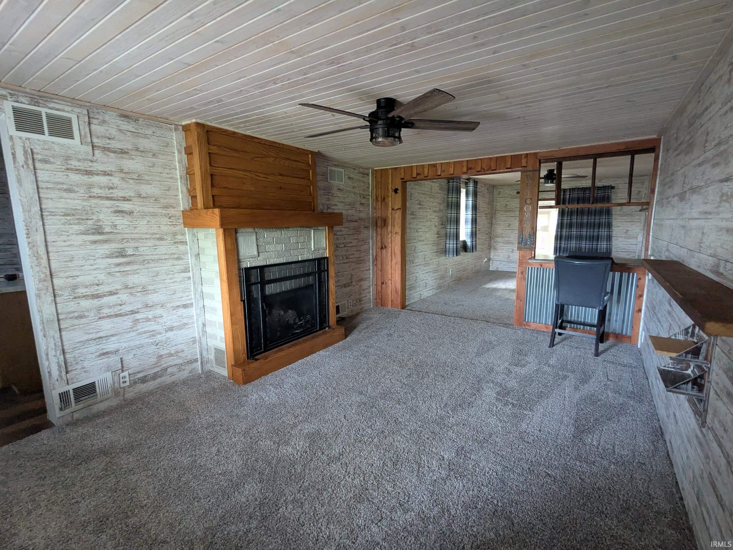 Photo 3 of Manufactured home for sale at 5556 E Montpelier Pike, Marion, IN 46953 | MLS# 202641383 | Listing updated on 2026-10-06