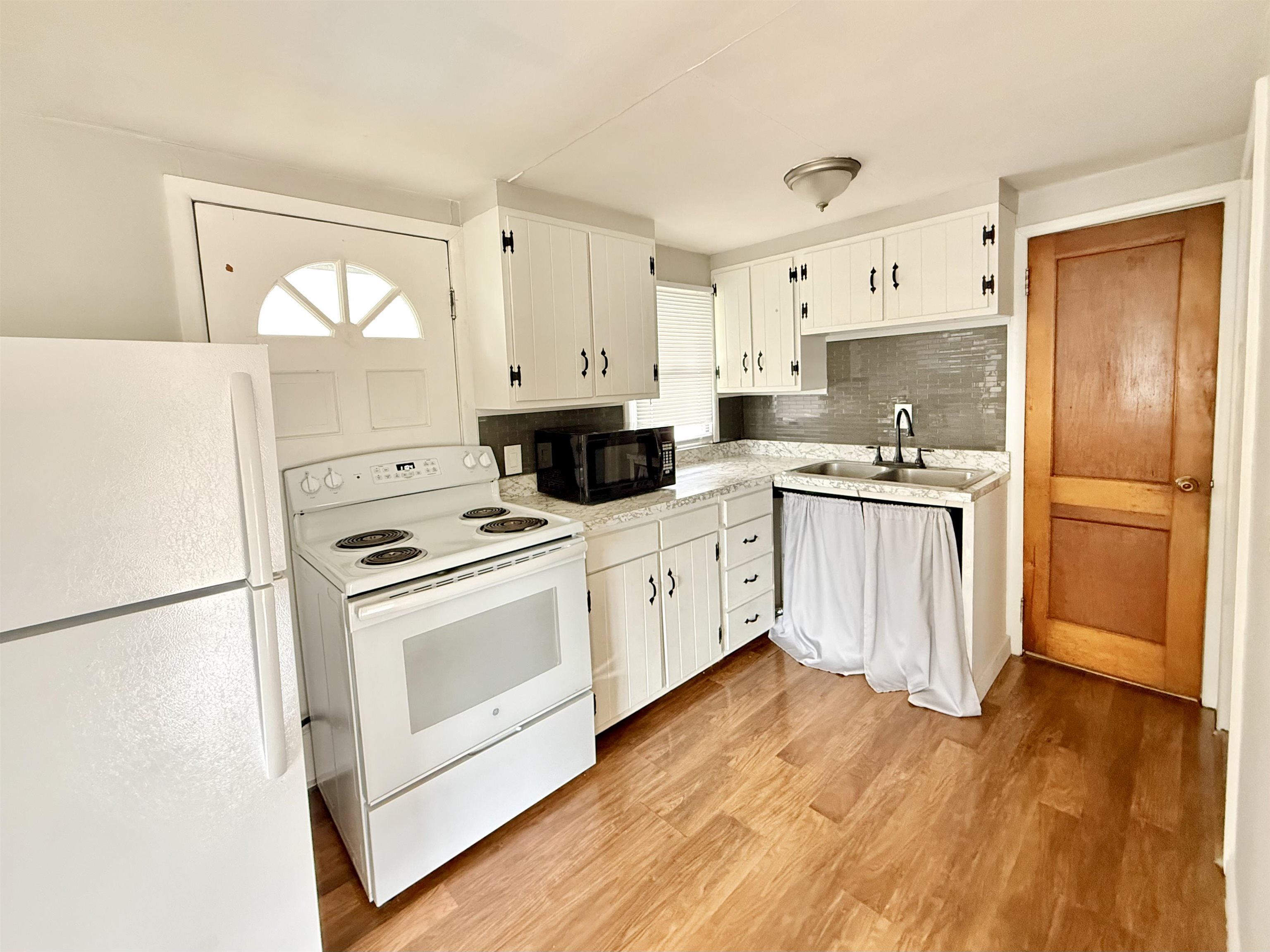 Photo 4 of Manufactured home for sale at 1308 Poplar St, Winona Lake, IN 46590 | MLS# 202641387 | Listing updated on 2026-10-06