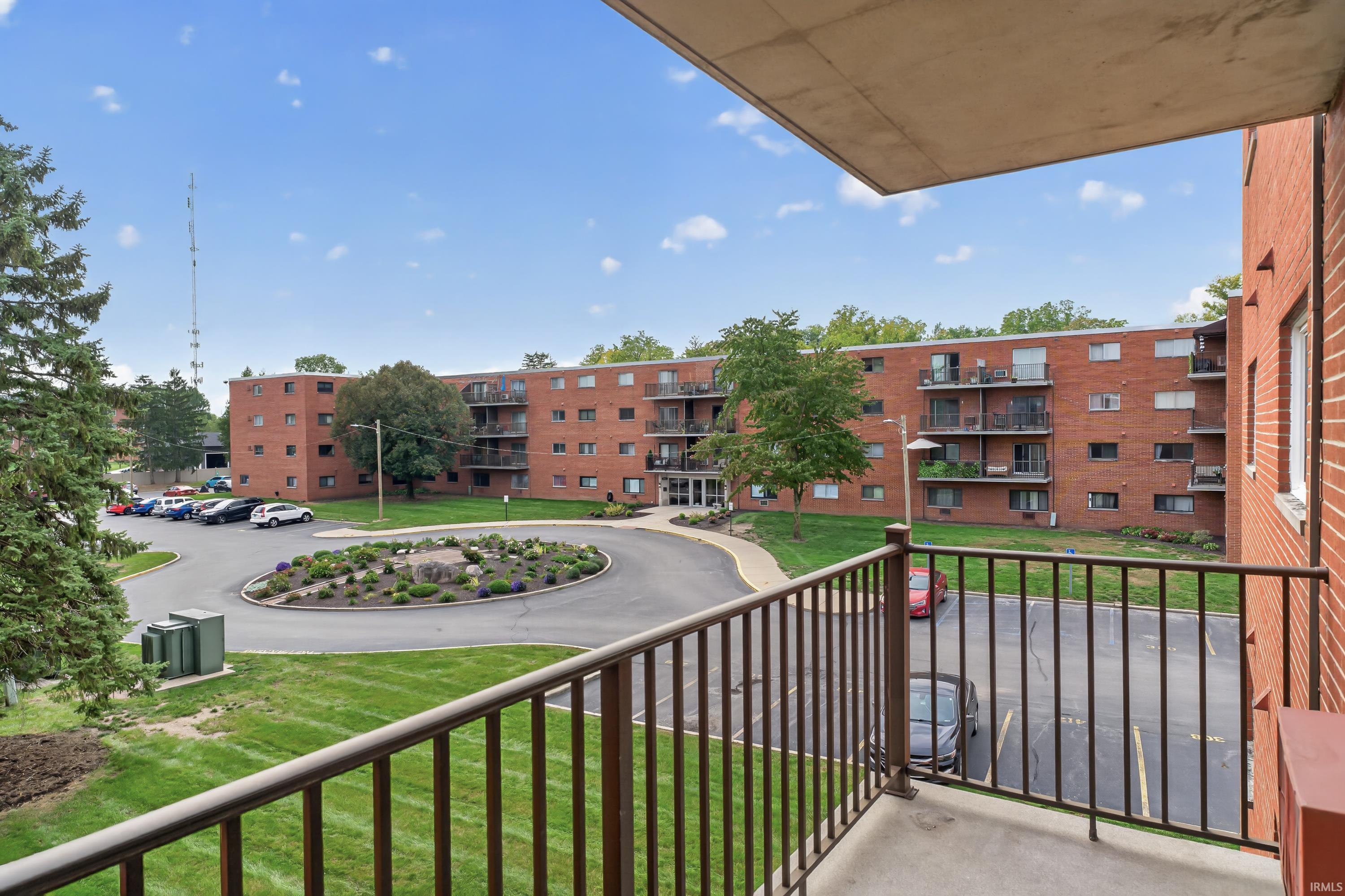 Condo for sale at 2927 Westbrook Dr #B318, Fort Wayne, IN 46805 | MLS# 202641391