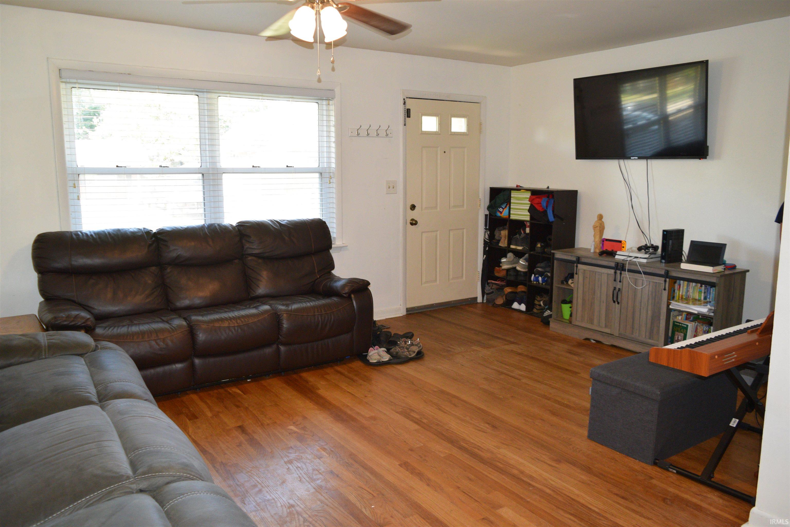 Photo 2 of Manufactured home for sale at 5009 Elmhurst Dr, Evansville, IN 47711 | MLS# 202641415 | Listing updated on 2026-10-06
