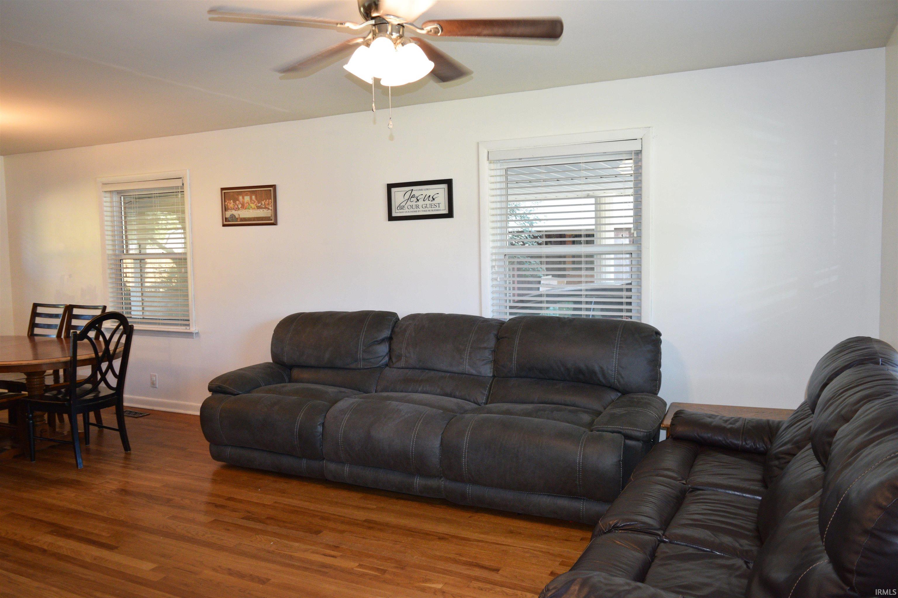 Photo 3 of Manufactured home for sale at 5009 Elmhurst Dr, Evansville, IN 47711 | MLS# 202641415 | Listing updated on 2026-10-06