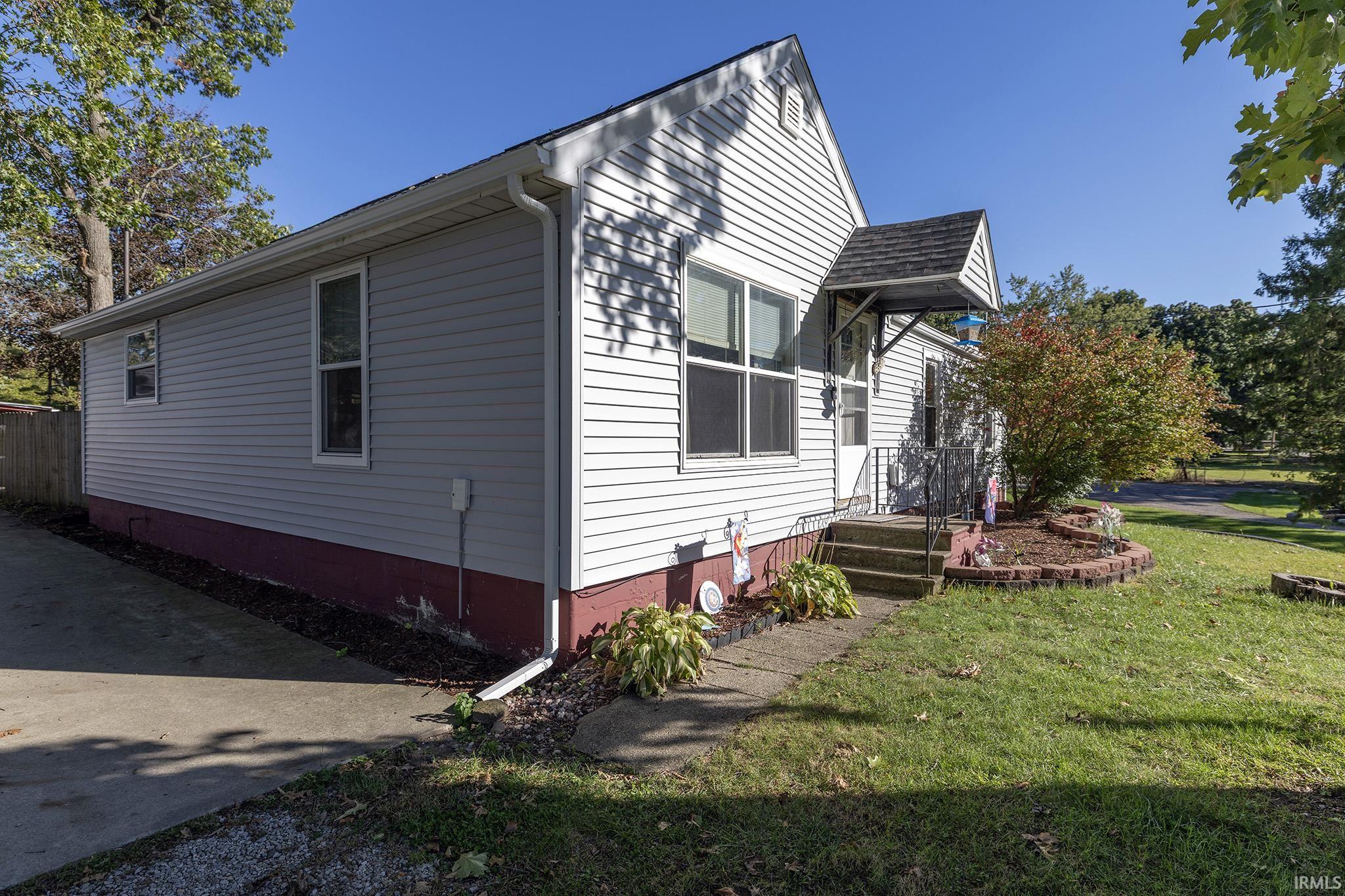 Photo 3 of Manufactured home for sale at 56578 Eastvue Dr, Osceola, IN 46561 | MLS# 202641417 | Listing updated on 2026-10-07