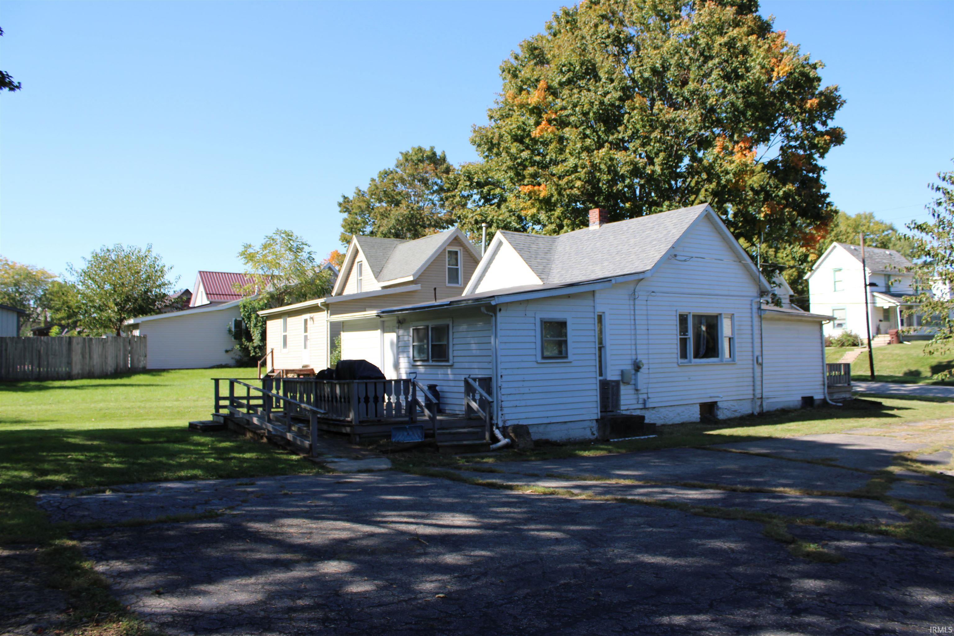 Photo 3 of Manufactured home for sale at 647 Erie St, Wabash, IN 46992 | MLS# 202641418 | Listing updated on 2026-10-06