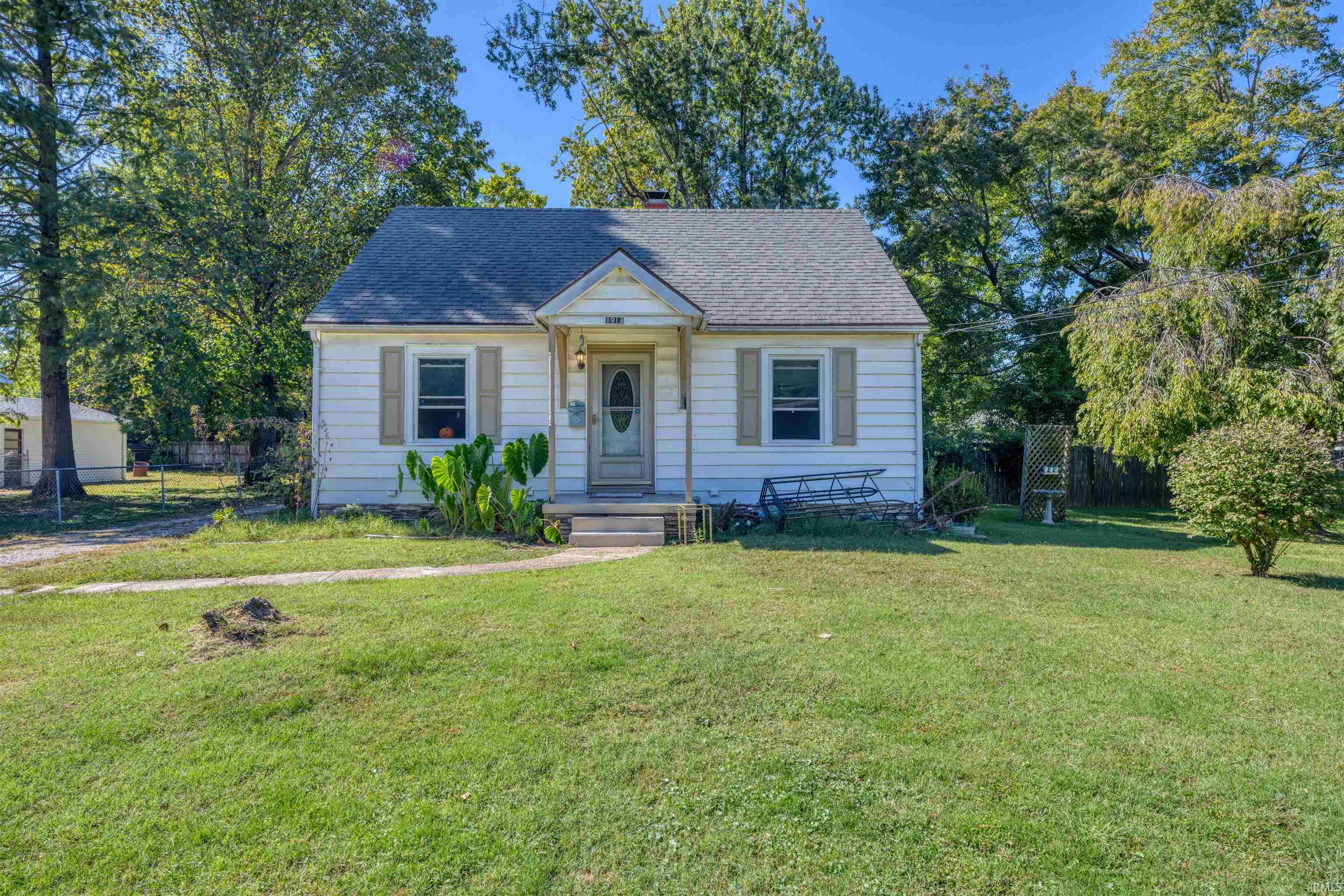 Photo 1 of Manufactured home for sale at 1913 Hicks Dr, Evansville, IN 47714 | MLS# 202641437 | Listing updated on 2026-10-06