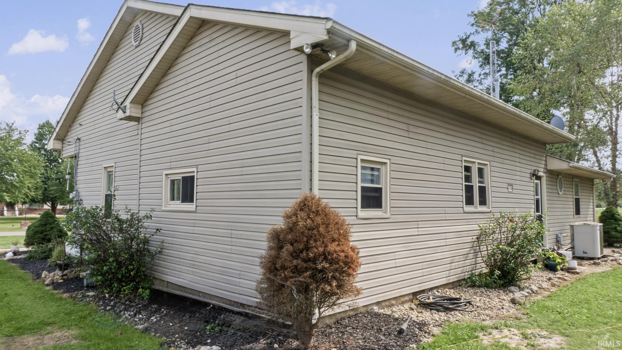 Photo 3 of Manufactured home for sale at 1154 NW 8th Street, Linton, IN 47441 | MLS# 202641449 | Listing updated on 2026-10-06