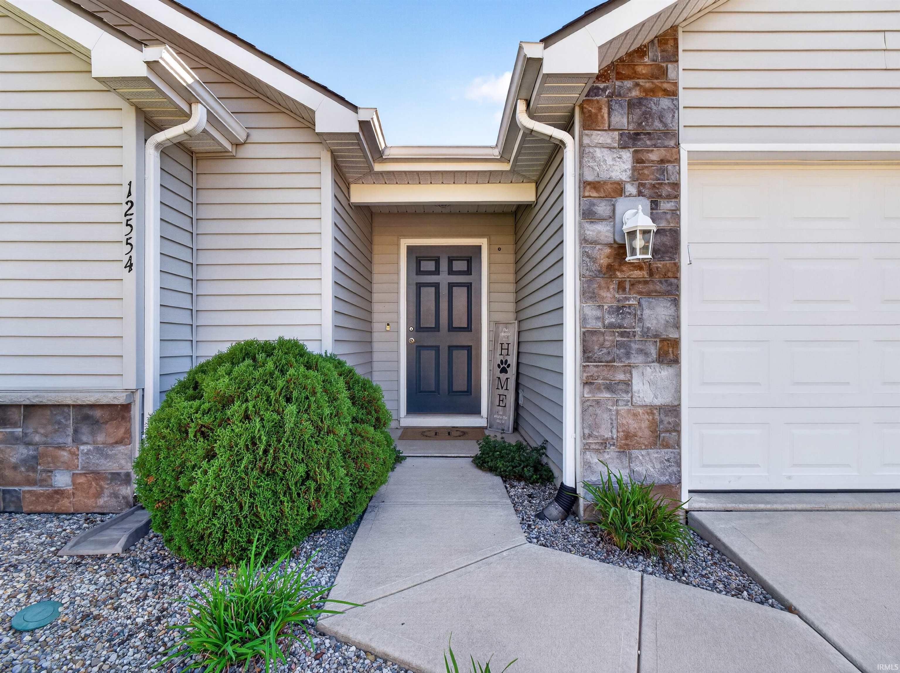 Manufactured home for sale at 12554 Shearwater Run, Fort Wayne, IN 46845 | MLS# 202641452