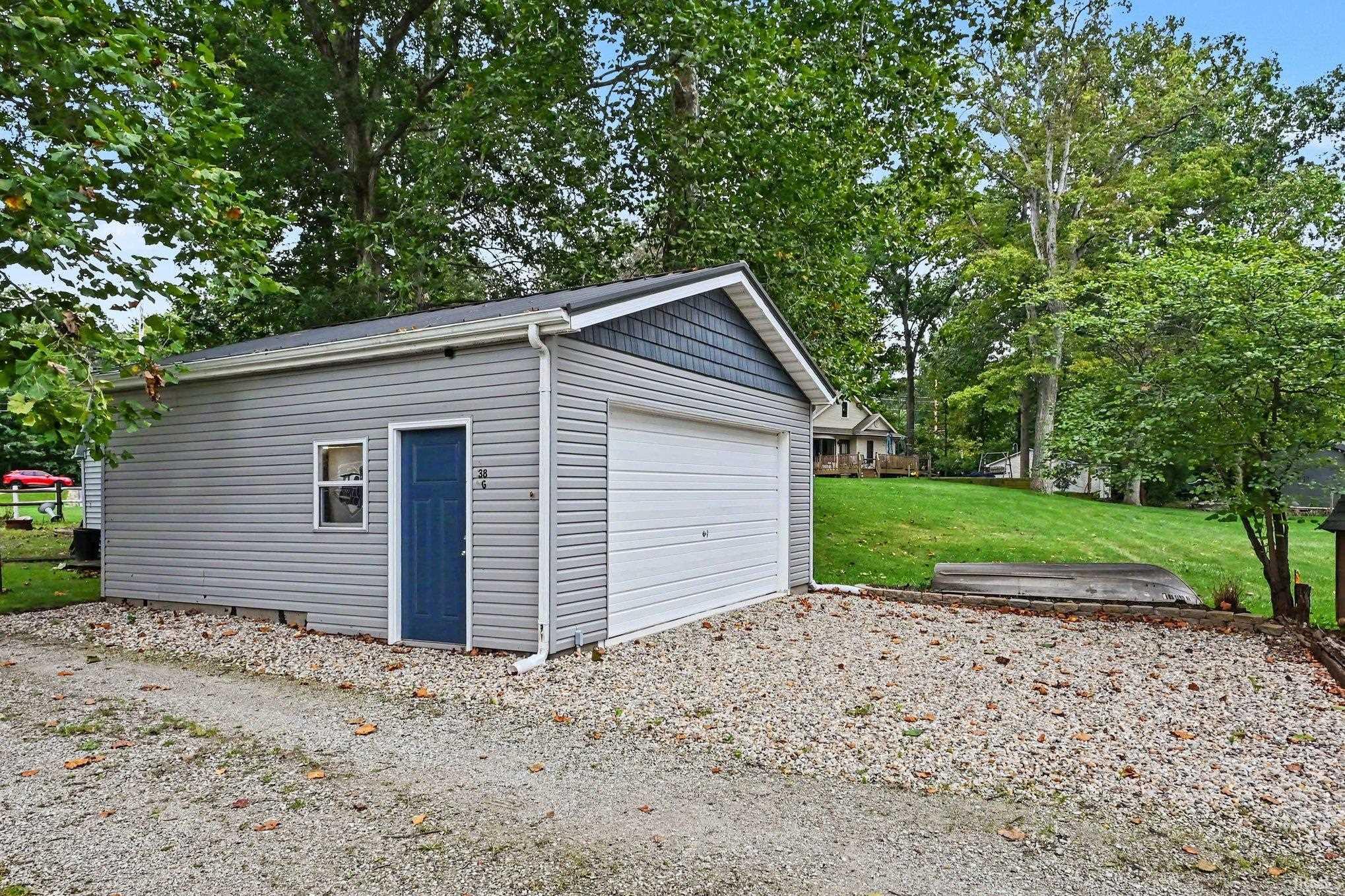 Photo 3 of Manufactured home for sale at 38 Ems B18 Ln, Pierceton, IN 46562 | MLS# 202641471 | Listing updated on 2026-10-07
