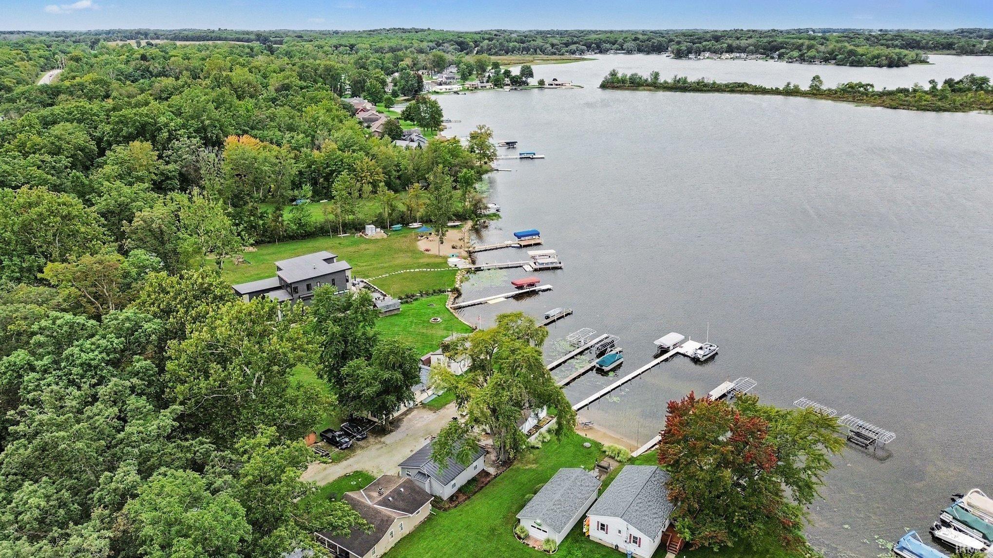 Photo 4 of Manufactured home for sale at 38 Ems B18 Ln, Pierceton, IN 46562 | MLS# 202641471 | Listing updated on 2026-10-07