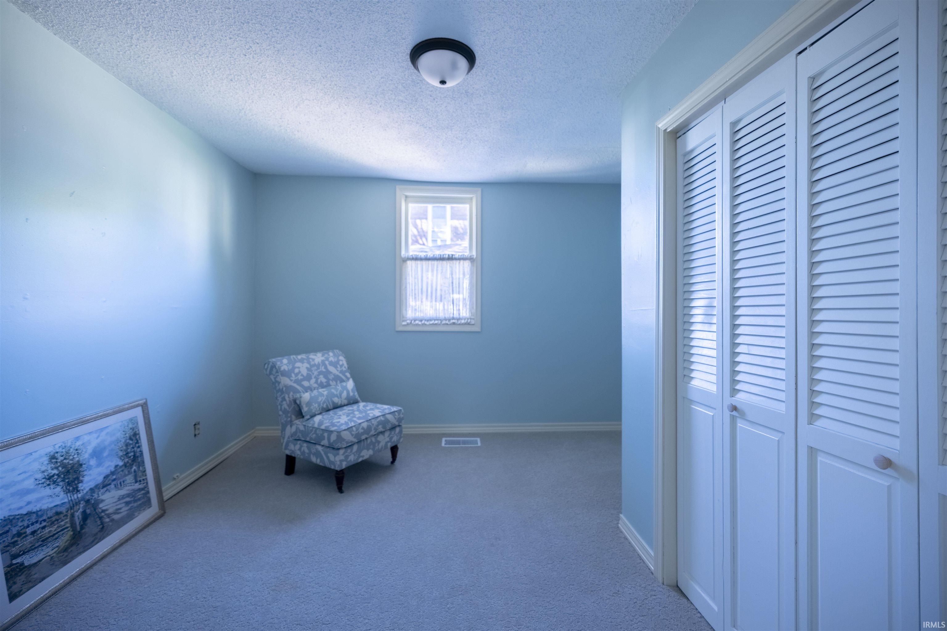 Photo 3 of Sale Pending at 211 S Hackley St, Muncie, IN 47305 | MLS# 202641495 | Listing updated on 2026-10-08