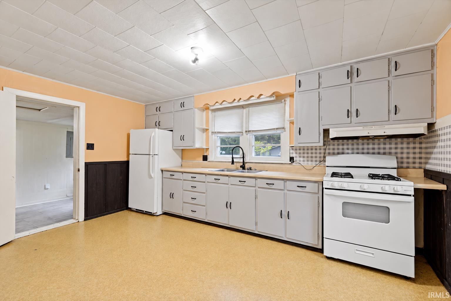 Photo 2 of Manufactured home for sale at 1513 S 1/2 Huntington Dr, Bloomington, IN 47401 | MLS# 202641532 | Listing updated on 2026-10-07
