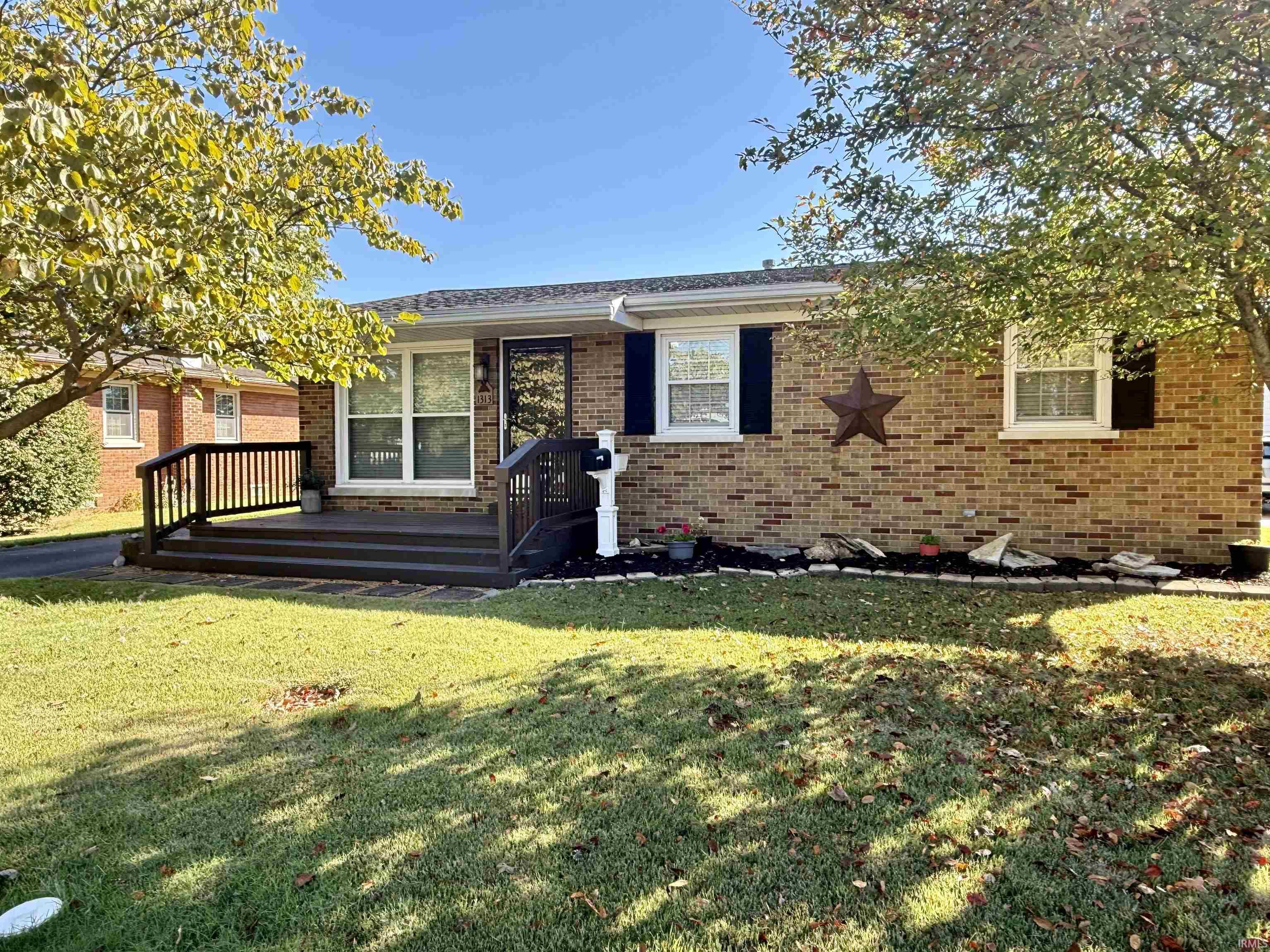 Manufactured home for sale at 1313 N Saint James Blvd, Evansville, IN 47711 | MLS# 202641554
