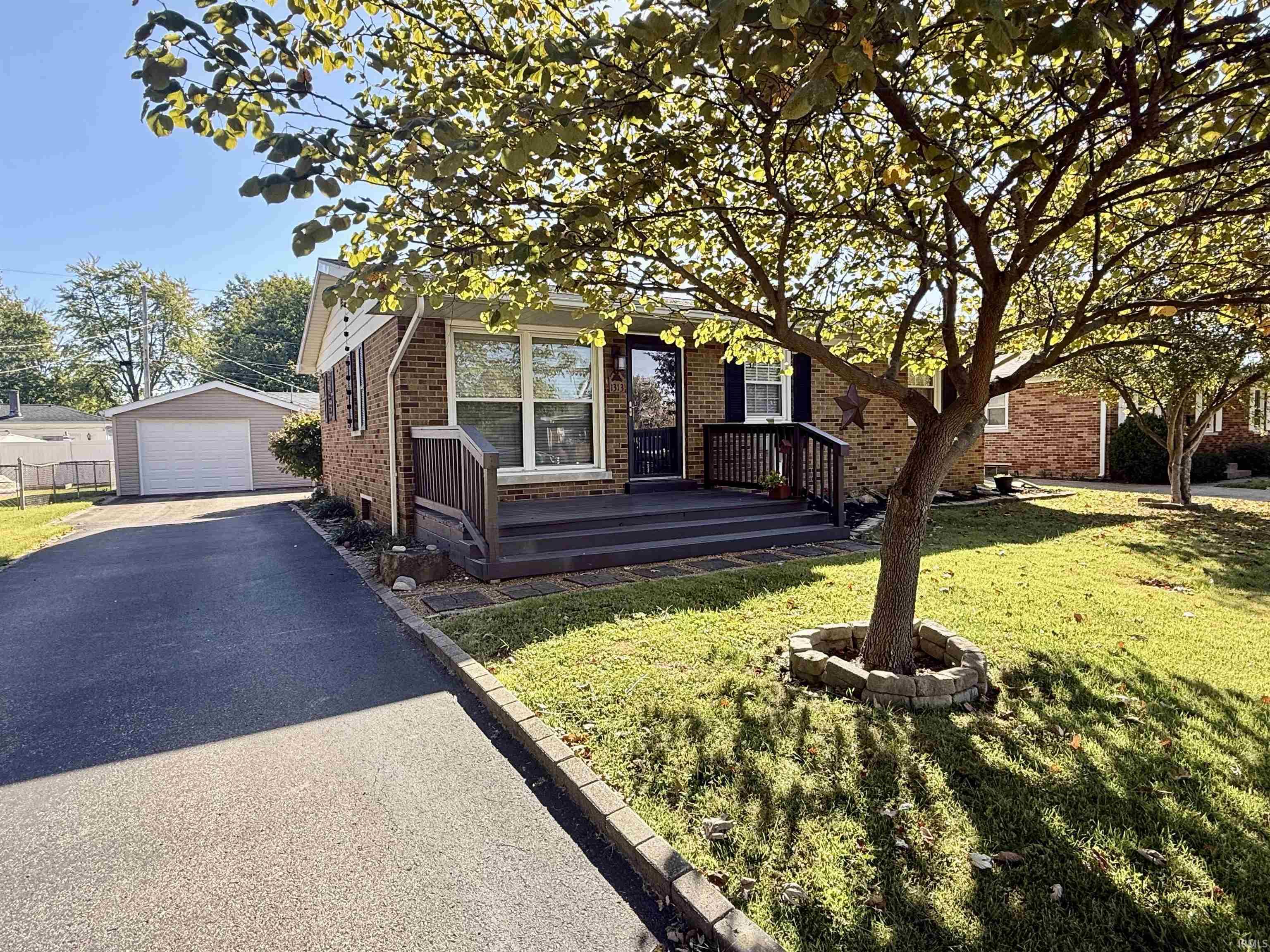 Photo 2 of Manufactured home for sale at 1313 N Saint James Blvd, Evansville, IN 47711 | MLS# 202641554 | Listing updated on 2026-10-07