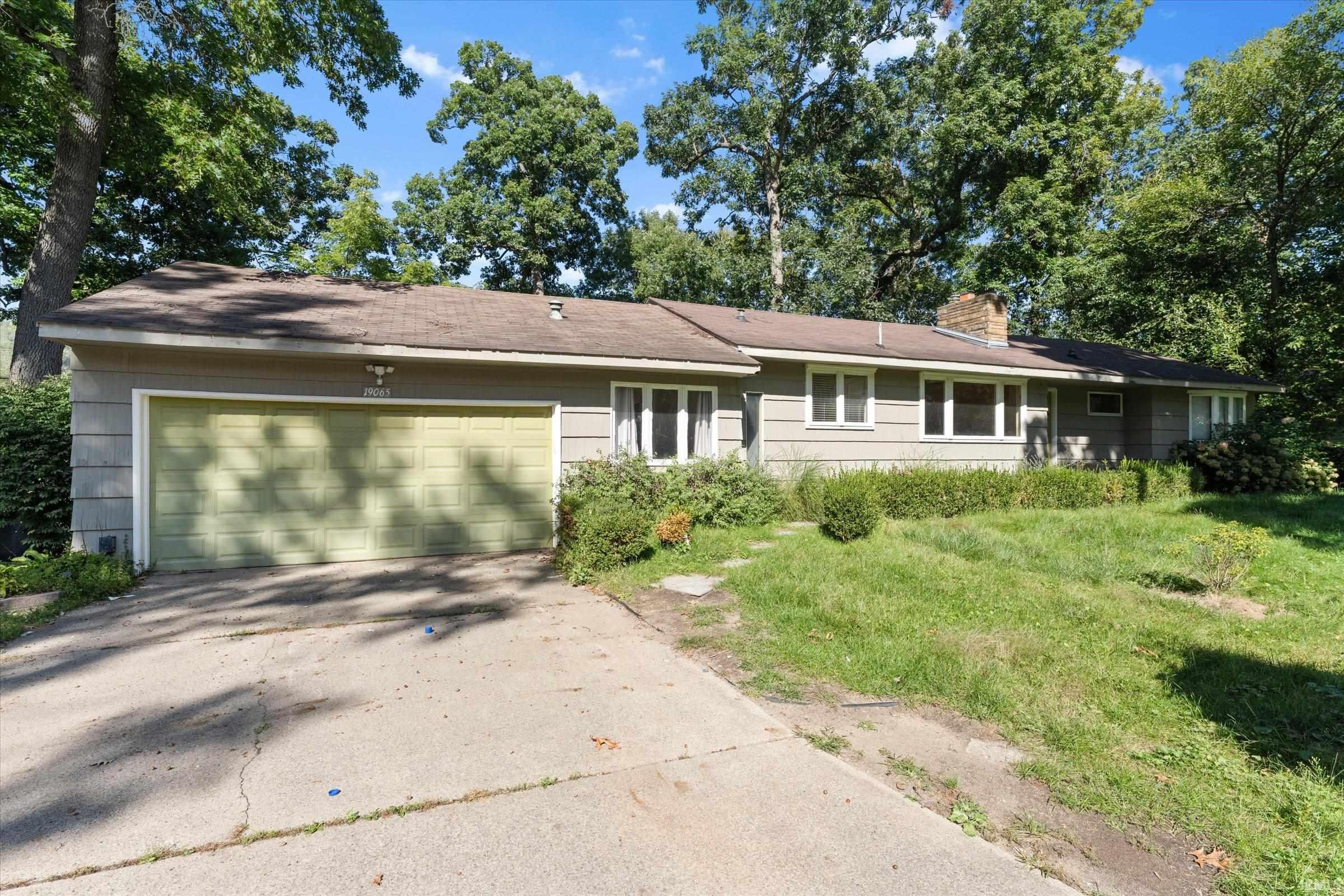 Photo 3 of Manufactured home for sale at 19065 Oakmont N Dr, South Bend, IN 46637 | MLS# 202641560 | Listing updated on 2026-10-07