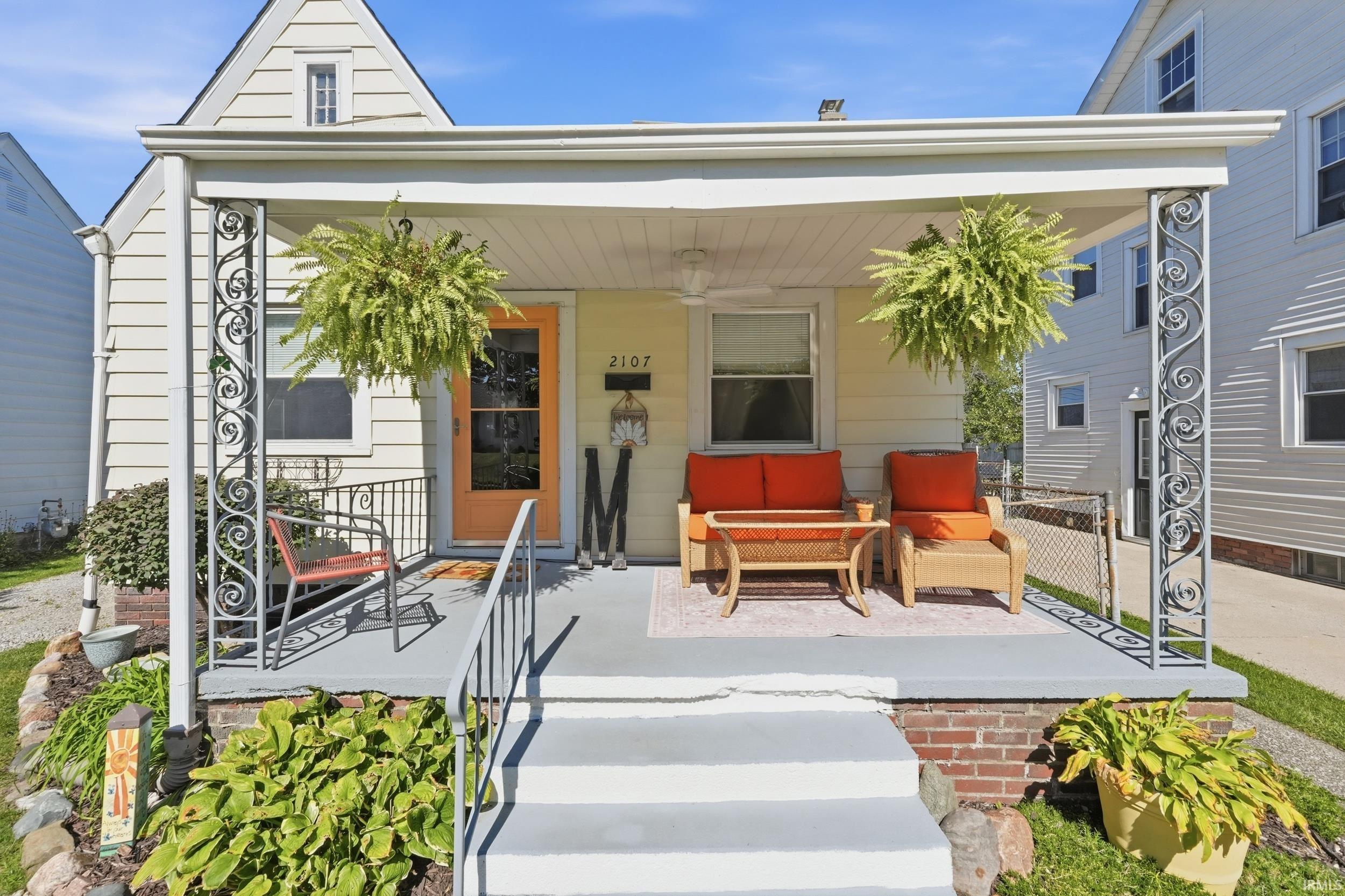 Photo 2 of Manufactured home for sale at 2107 Glenwood Ave, Fort Wayne, IN 46805 | MLS# 202641567 | Listing updated on 2026-10-07