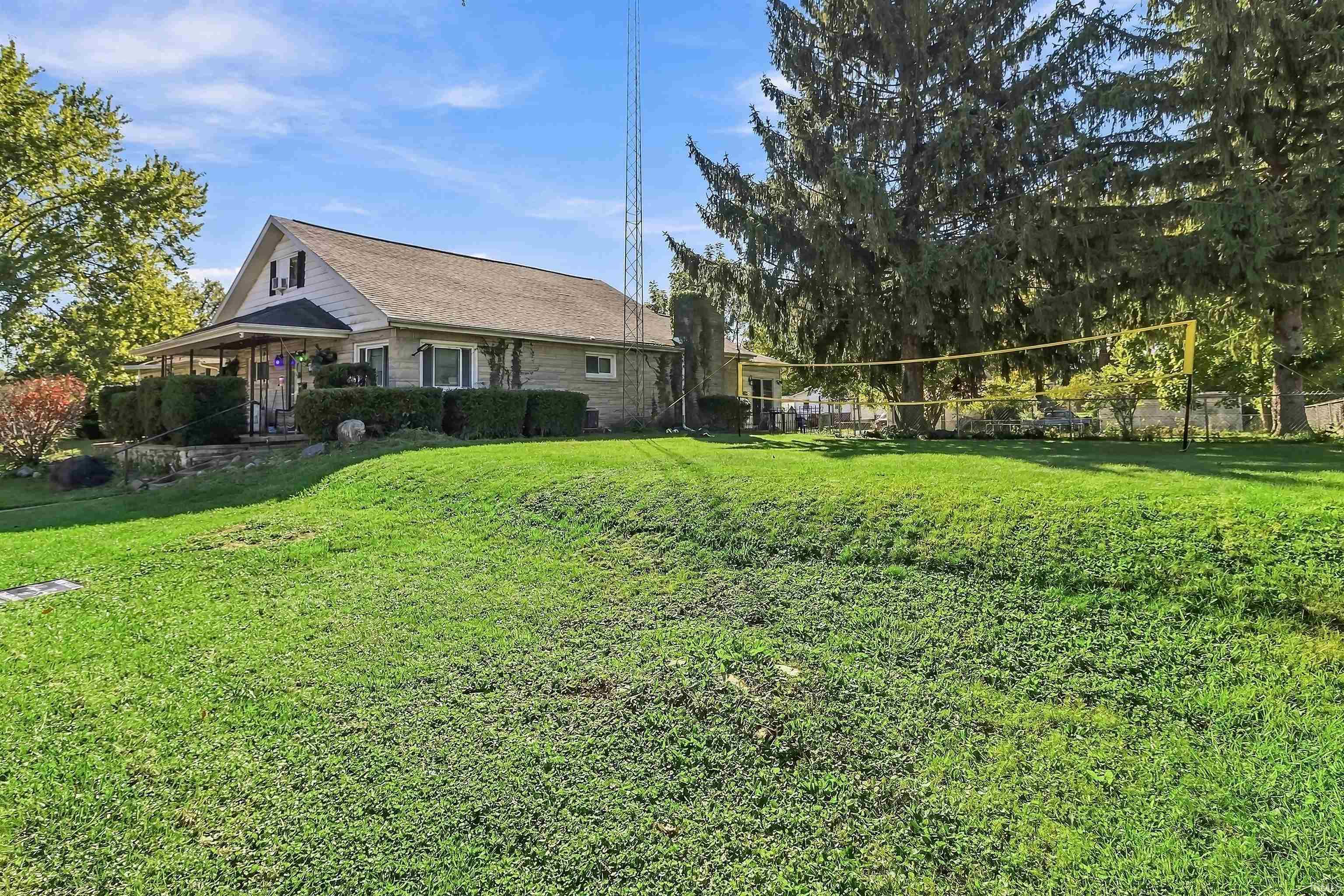 Photo 2 of Manufactured home for sale at 556 E Marshall St, Marion, IN 46952 | MLS# 202641575 | Listing updated on 2026-10-08