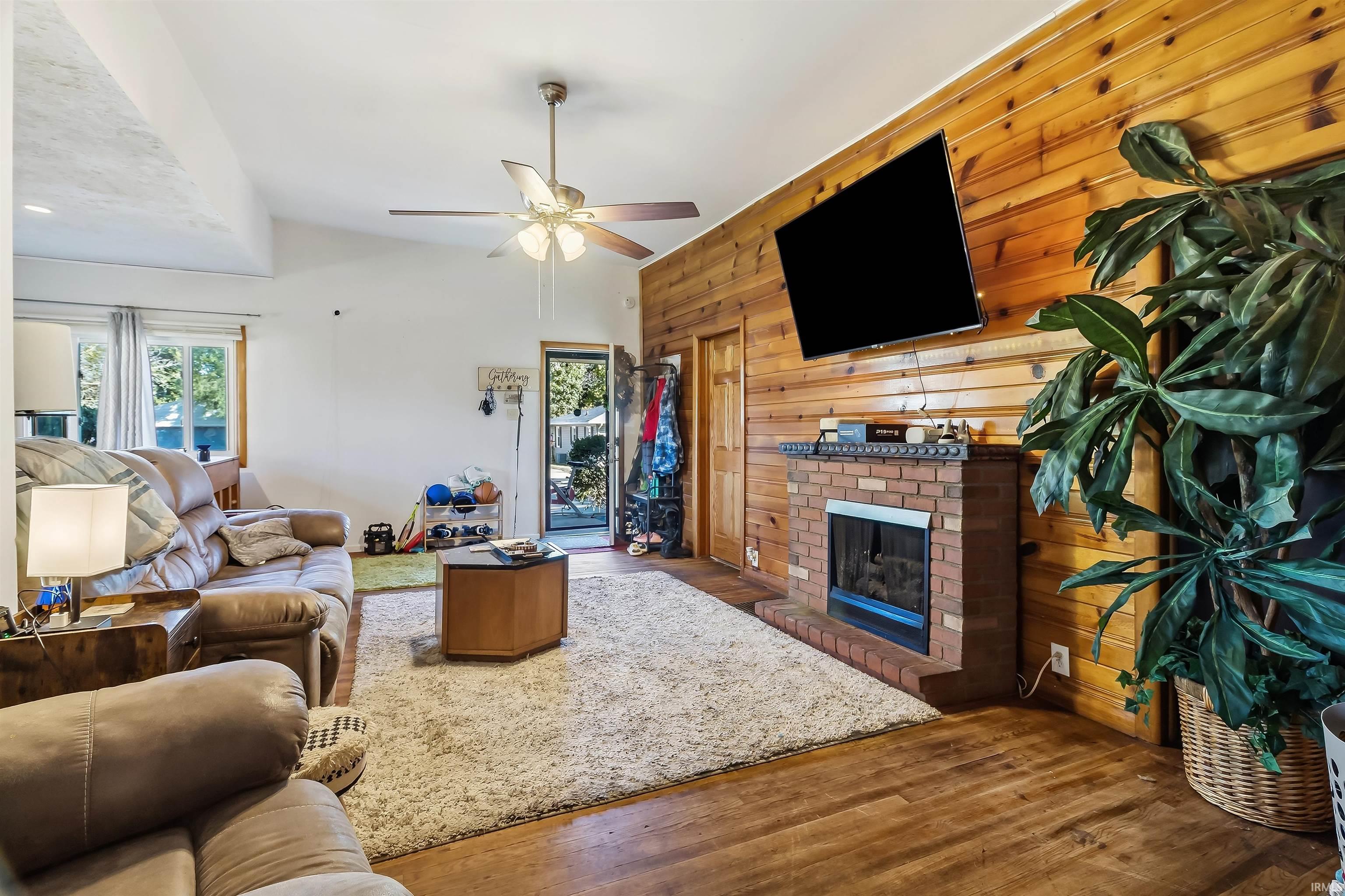 Photo 3 of Manufactured home for sale at 556 E Marshall St, Marion, IN 46952 | MLS# 202641575 | Listing updated on 2026-10-08