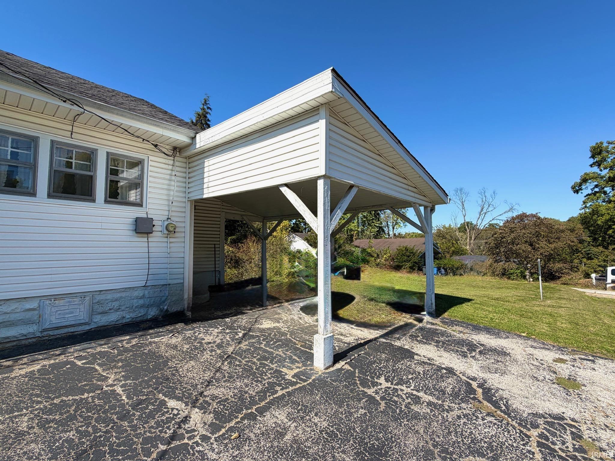 Photo 4 of Manufactured home for sale at 401 17th Street, Bedford, IN 47421 | MLS# 202641603 | Listing updated on 2026-10-07