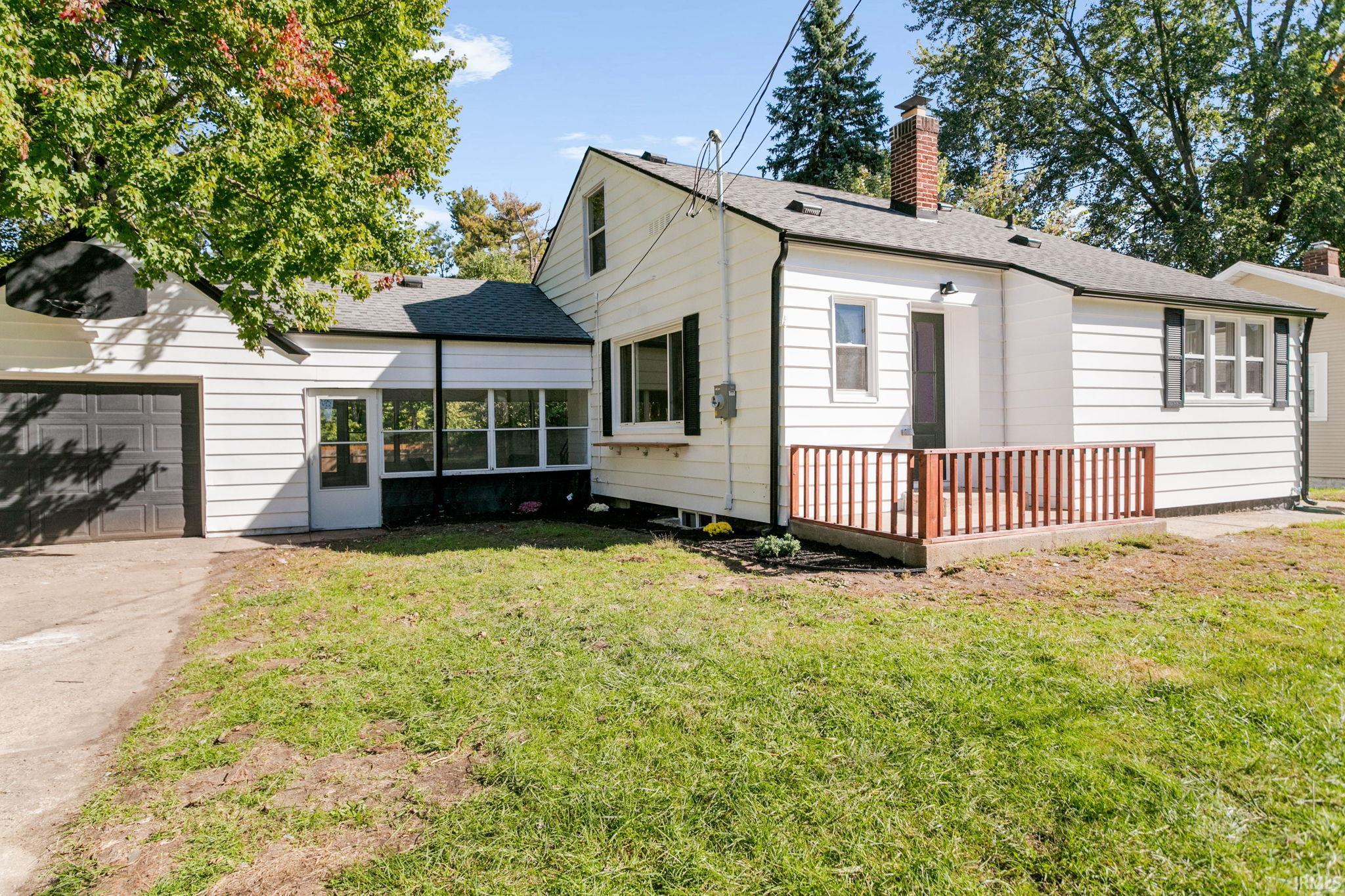 Photo 2 of Manufactured home for sale at 118 Myrtle St, South Bend, IN 46637 | MLS# 202641606 | Listing updated on 2026-10-07