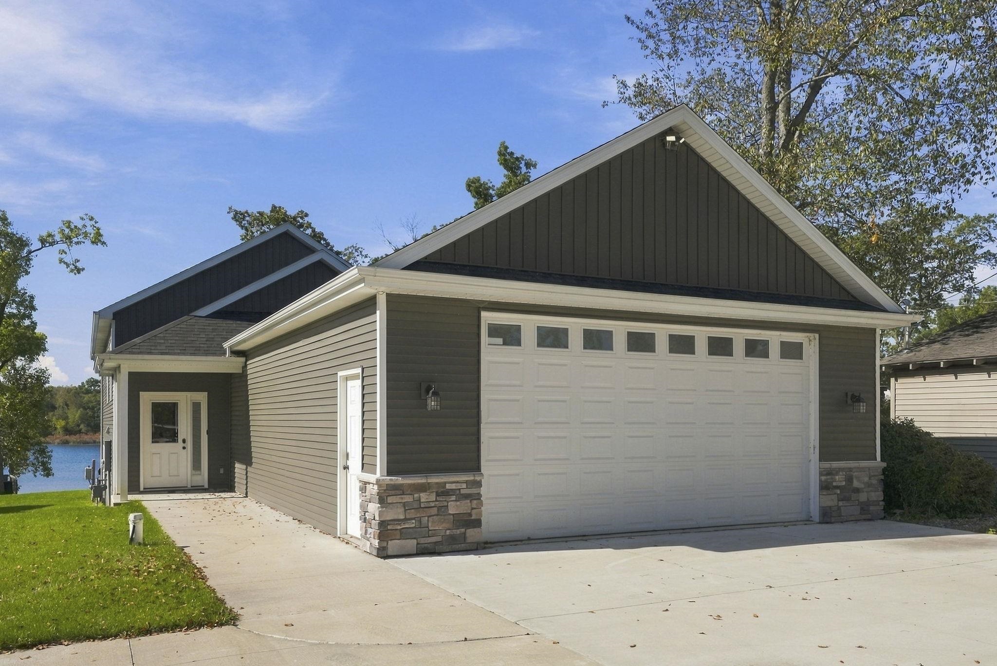Photo 3 of Manufactured home for sale at 4539 W Orland Rd, Angola, IN 46703 | MLS# 202641631 | Listing updated on 2026-10-07