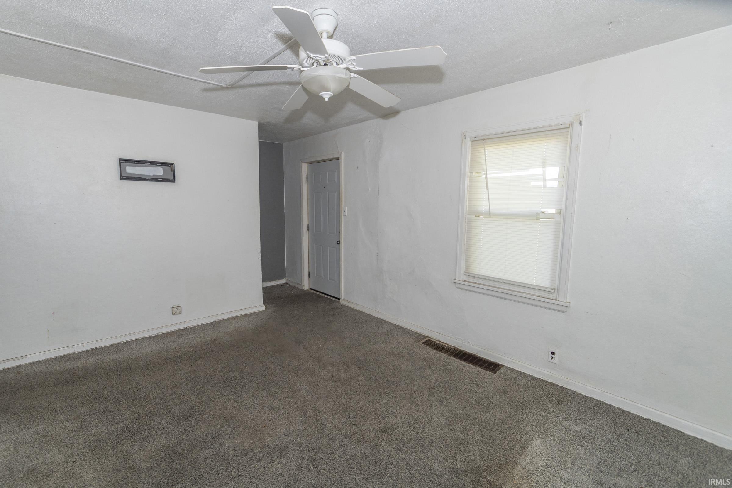 Photo 3 of Manufactured home for sale at 760 S Edison Ave, South Bend, IN 46619 | MLS# 202641653 | Listing updated on 2026-10-08