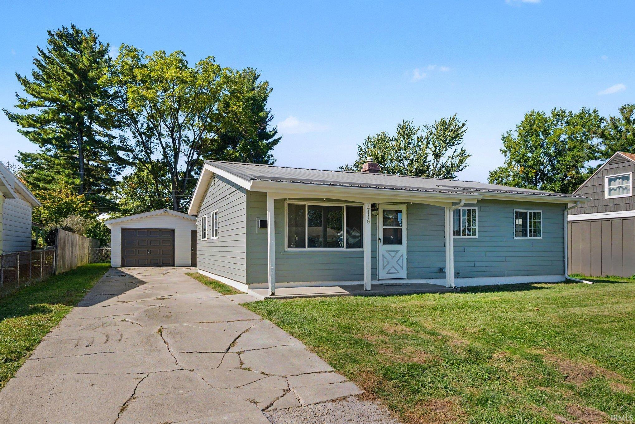 Manufactured home for sale at 4119 York Rd, South Bend, IN 46614 | MLS# 202641658