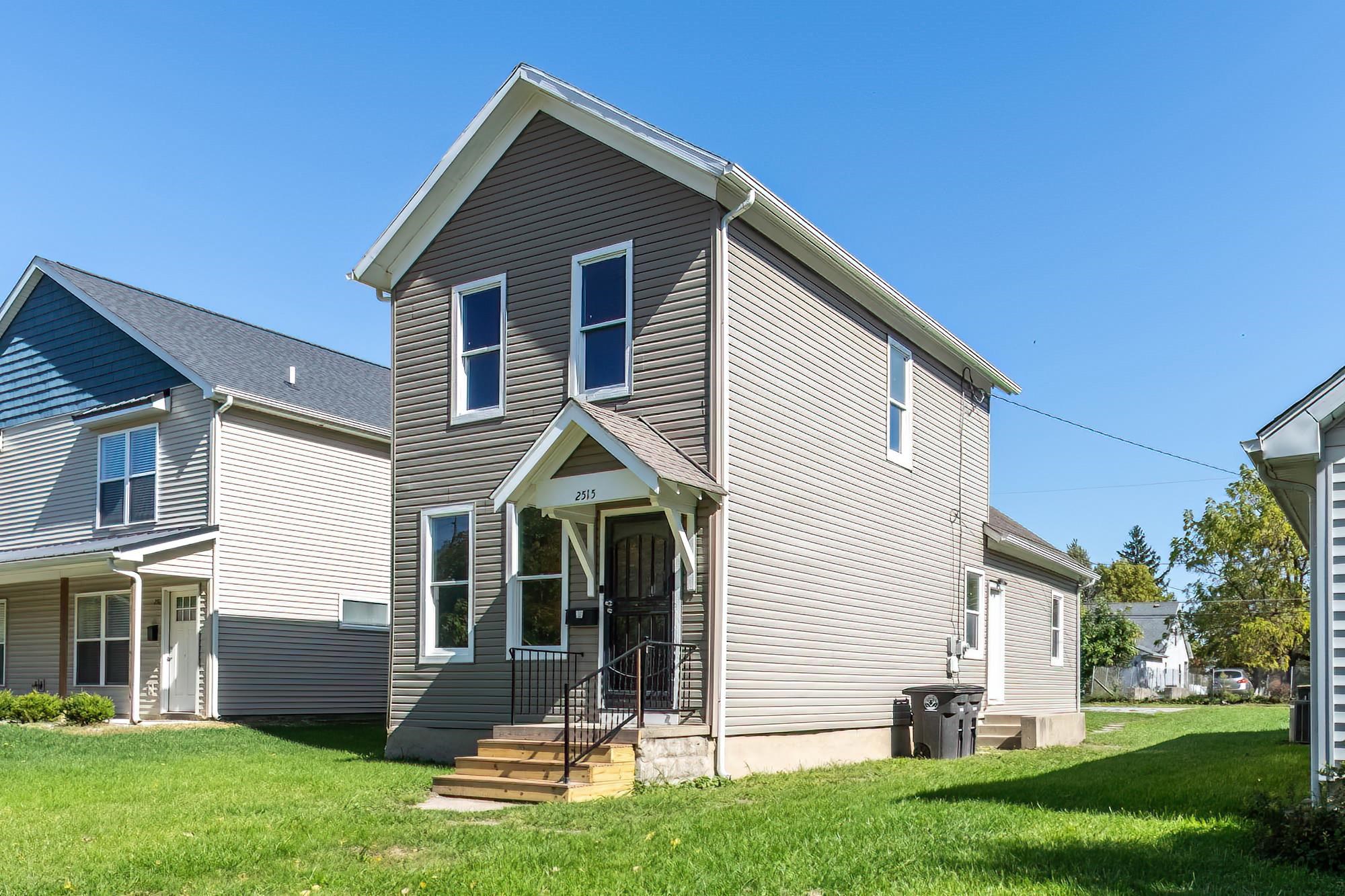 Photo 2 of Manufactured home for sale at 2515 S Hanna St, Fort Wayne, IN 46803 | MLS# 202641697 | Listing updated on 2026-10-08
