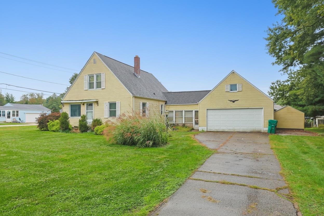 Photo 3 of Manufactured home for sale at 19702 Pasadena Ave, South Bend, IN 46614 | MLS# 202641709 | Listing updated on 2026-10-08