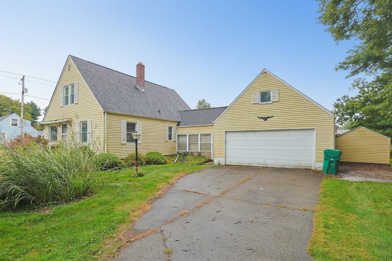 Photo 3 of Manufactured home for sale at 19702 Pasadena Ave, South Bend, IN 46614 | MLS# 202641709 | Listing updated on 2026-10-08