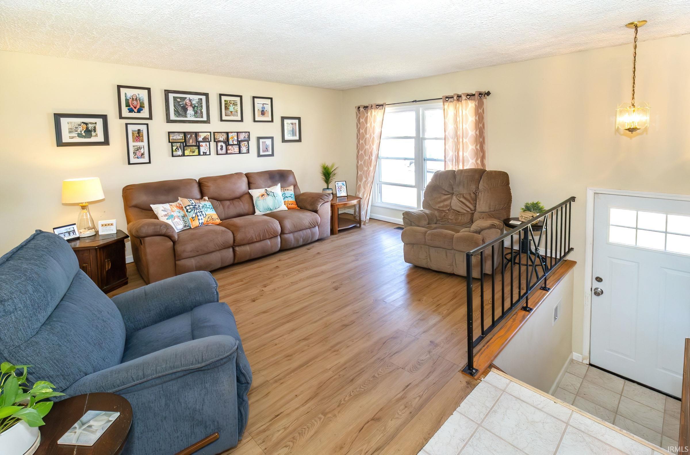Photo 3 of Manufactured home for sale at 814 Dover Ct, Evansville, IN 47710 | MLS# 202641724 | Listing updated on 2026-10-08