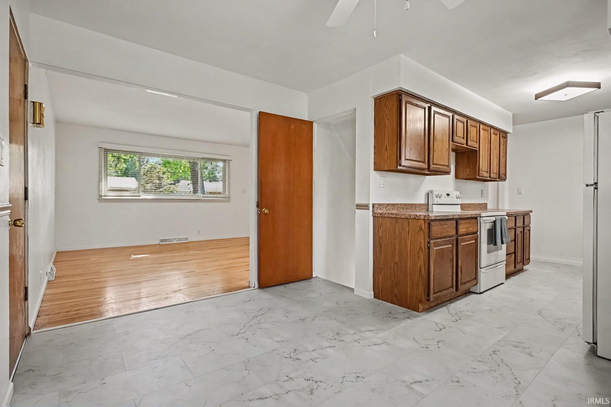 Photo 3 of Manufactured home for sale at 19401 Haviland Dr, South Bend, IN 46637 | MLS# 202641759 | Listing updated on 2026-10-08